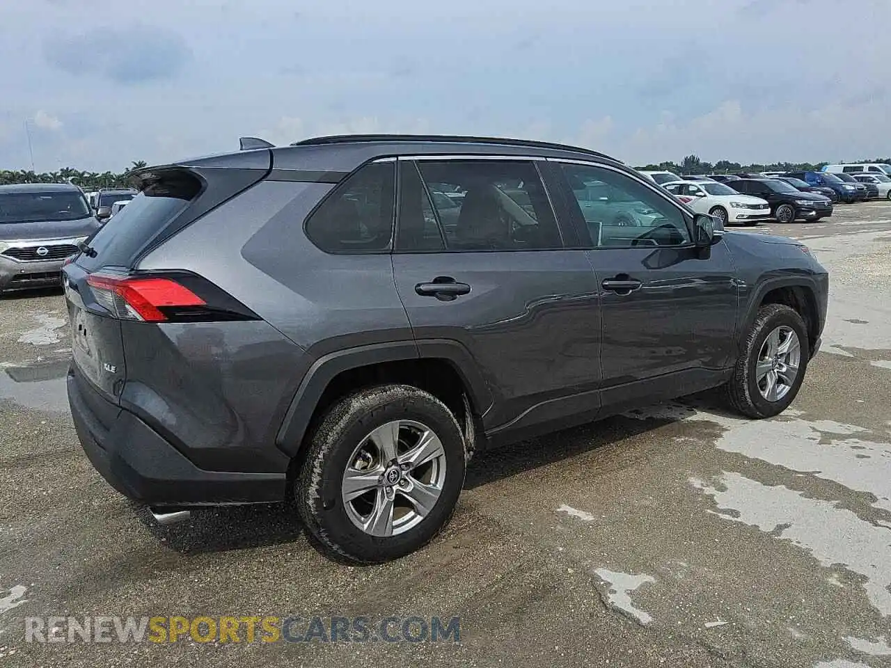 3 Photograph of a damaged car 2T3W1RFV3RC291540 TOYOTA RAV4 2024