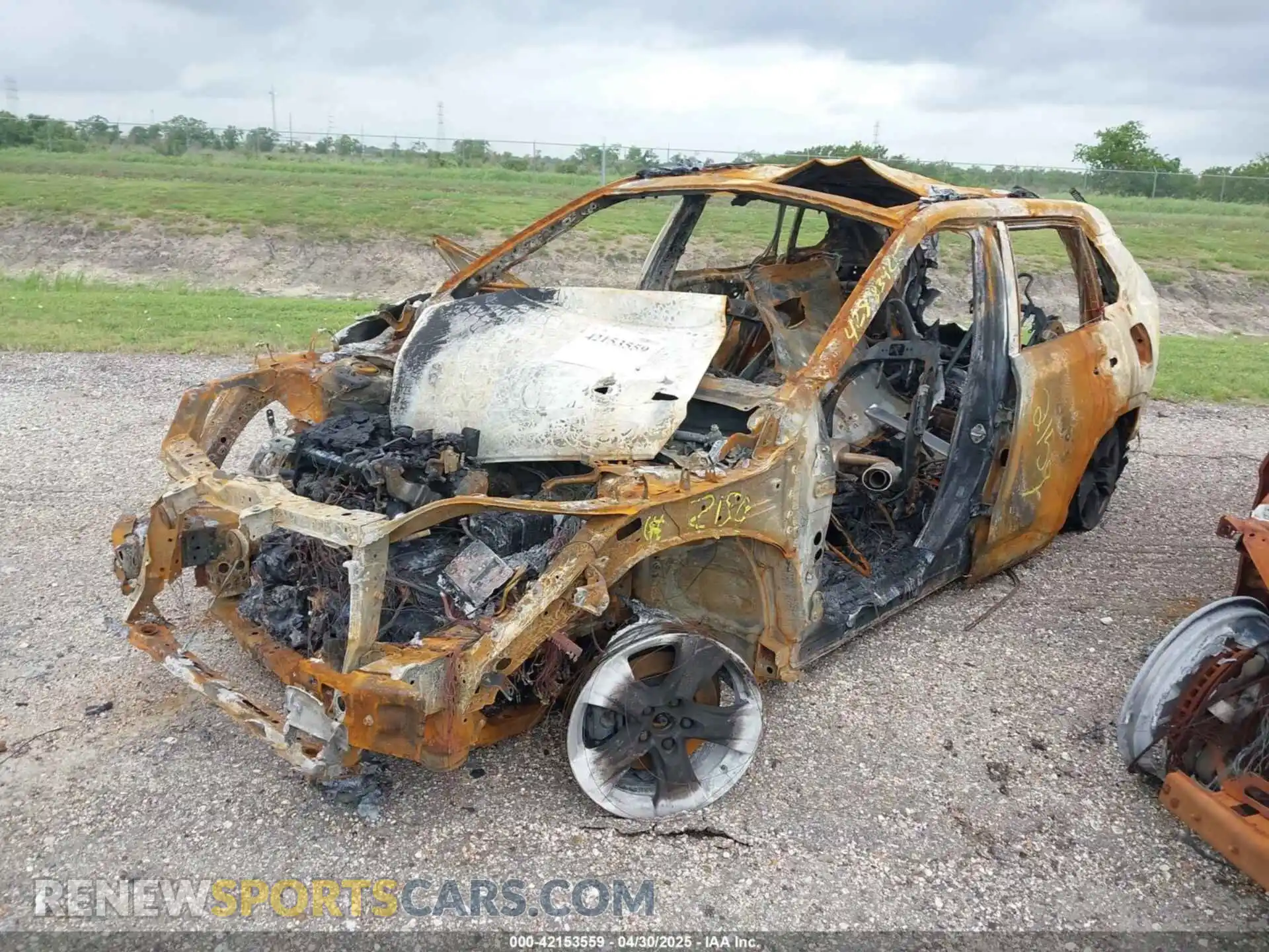 2 Photograph of a damaged car 2T3W1RFV6RC262159 TOYOTA RAV4 2024