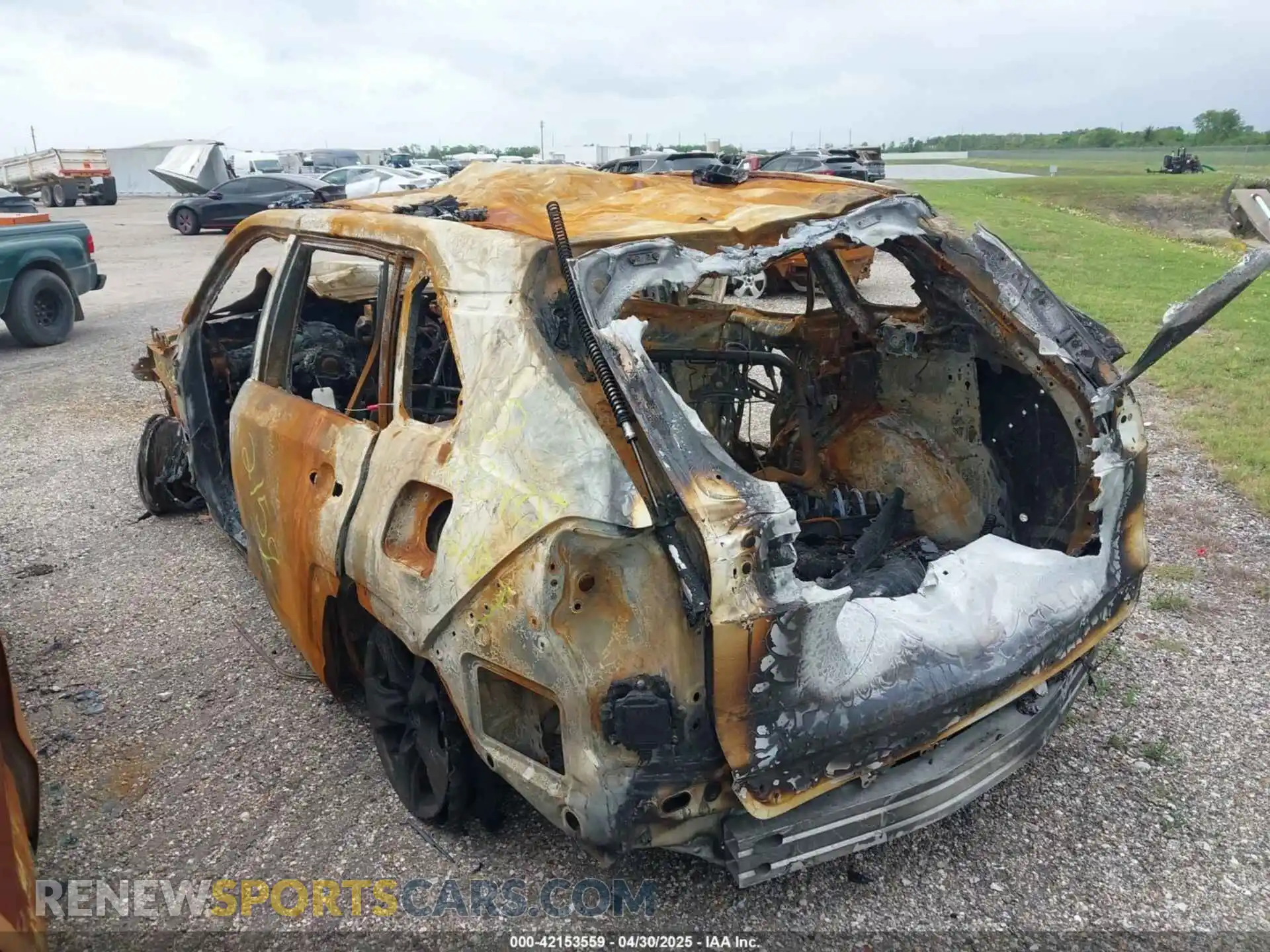 3 Photograph of a damaged car 2T3W1RFV6RC262159 TOYOTA RAV4 2024