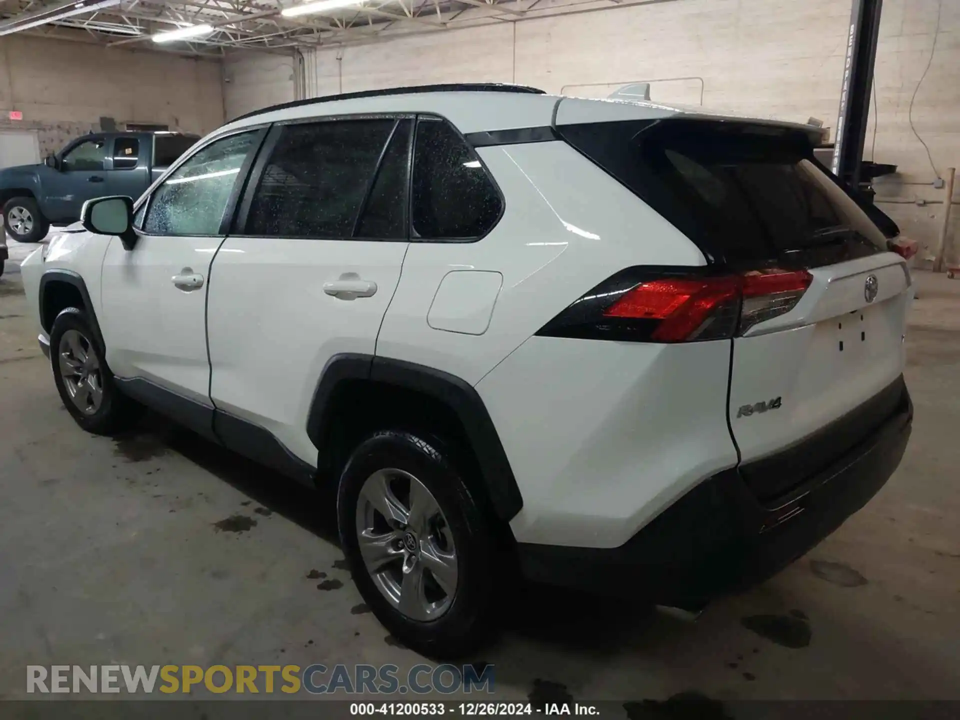 3 Photograph of a damaged car 2T3W1RFV7RW333867 TOYOTA RAV4 2024