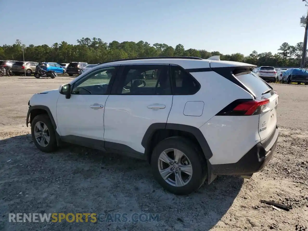 2 fotografías del automóvil dañado 2T3W1RFV8RW304247 TOYOTA RAV4 2024