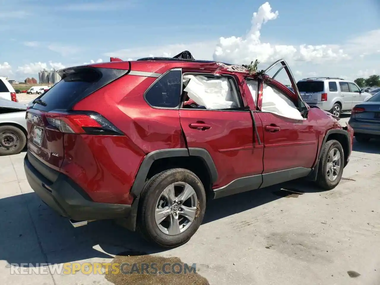 3 Photograph of a damaged car 2T3W1RFV8RW347972 TOYOTA RAV4 2024