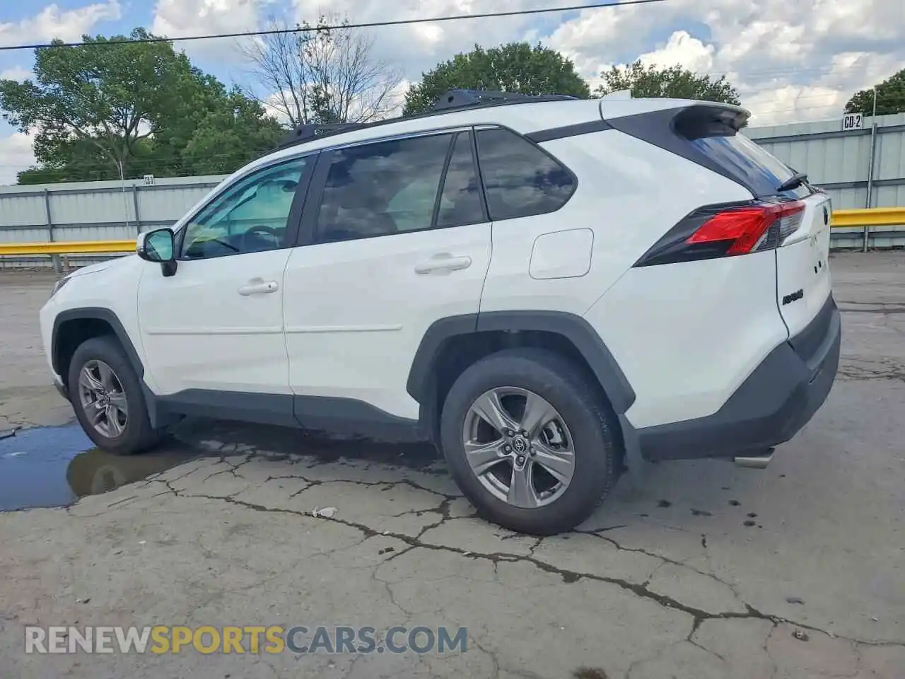 2 fotografías del automóvil dañado 2T3W1RFV9RC285502 TOYOTA RAV4 2024