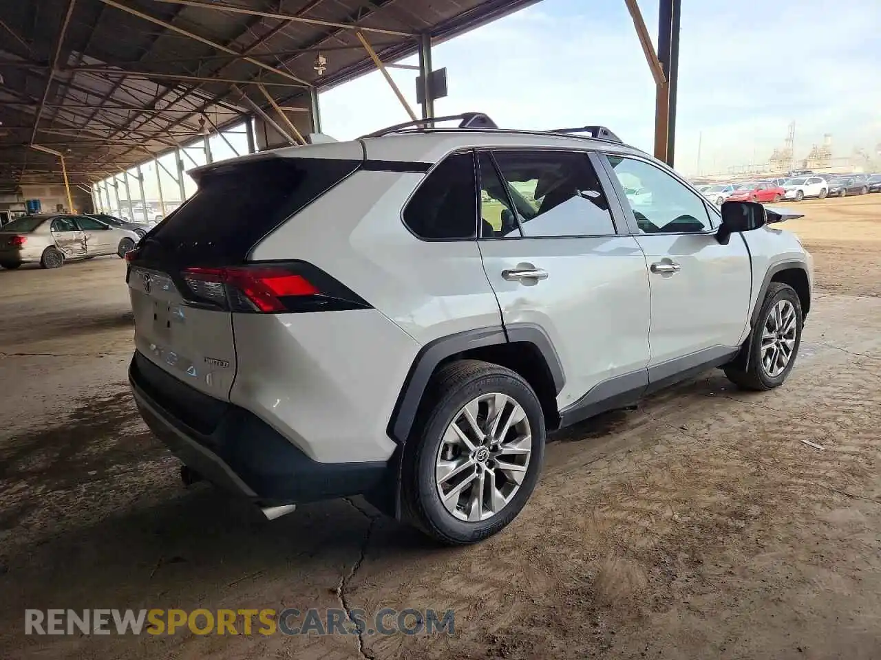 3 Фотография поврежденного автомобиля 2T3Y1RFV0RW328227 TOYOTA RAV4 2024