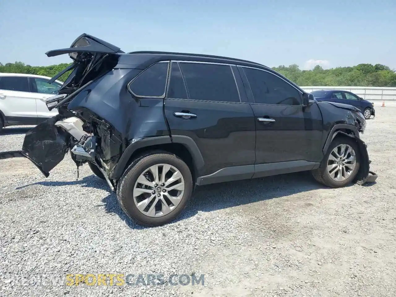 3 Photograph of a damaged car 2T3Y1RFV9RW301270 TOYOTA RAV4 2024