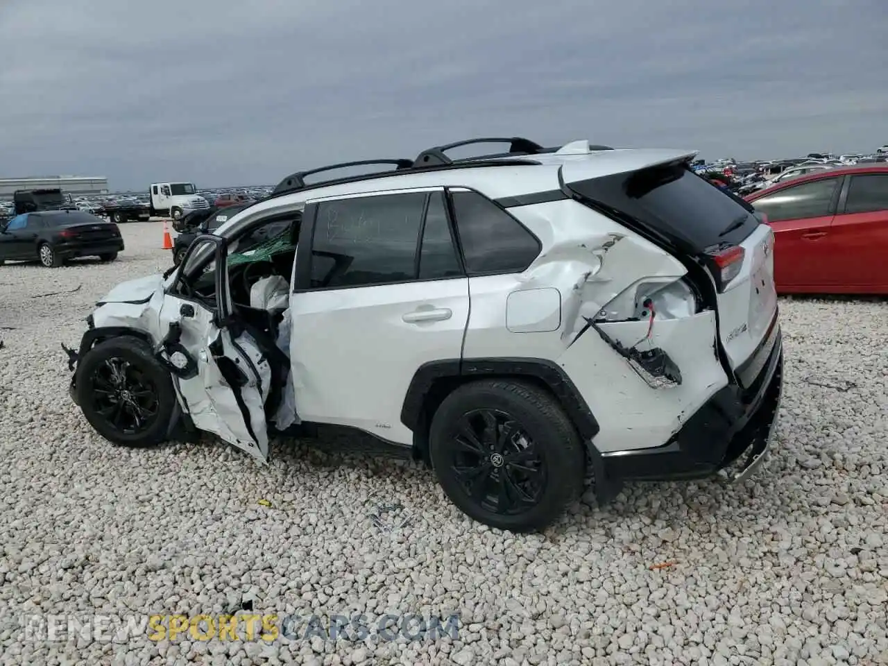 2 Photograph of a damaged car JTM16RFV5RJ040995 TOYOTA RAV4 2024