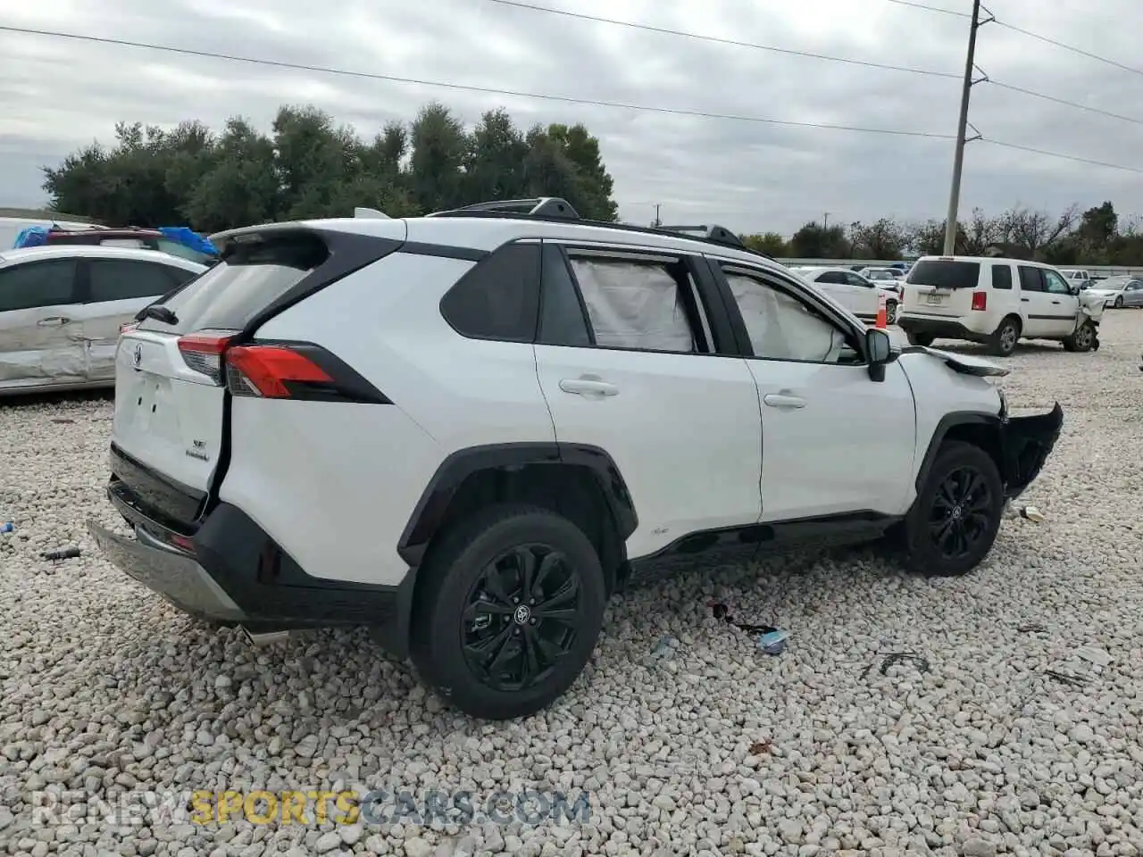 3 Photograph of a damaged car JTM16RFV5RJ040995 TOYOTA RAV4 2024