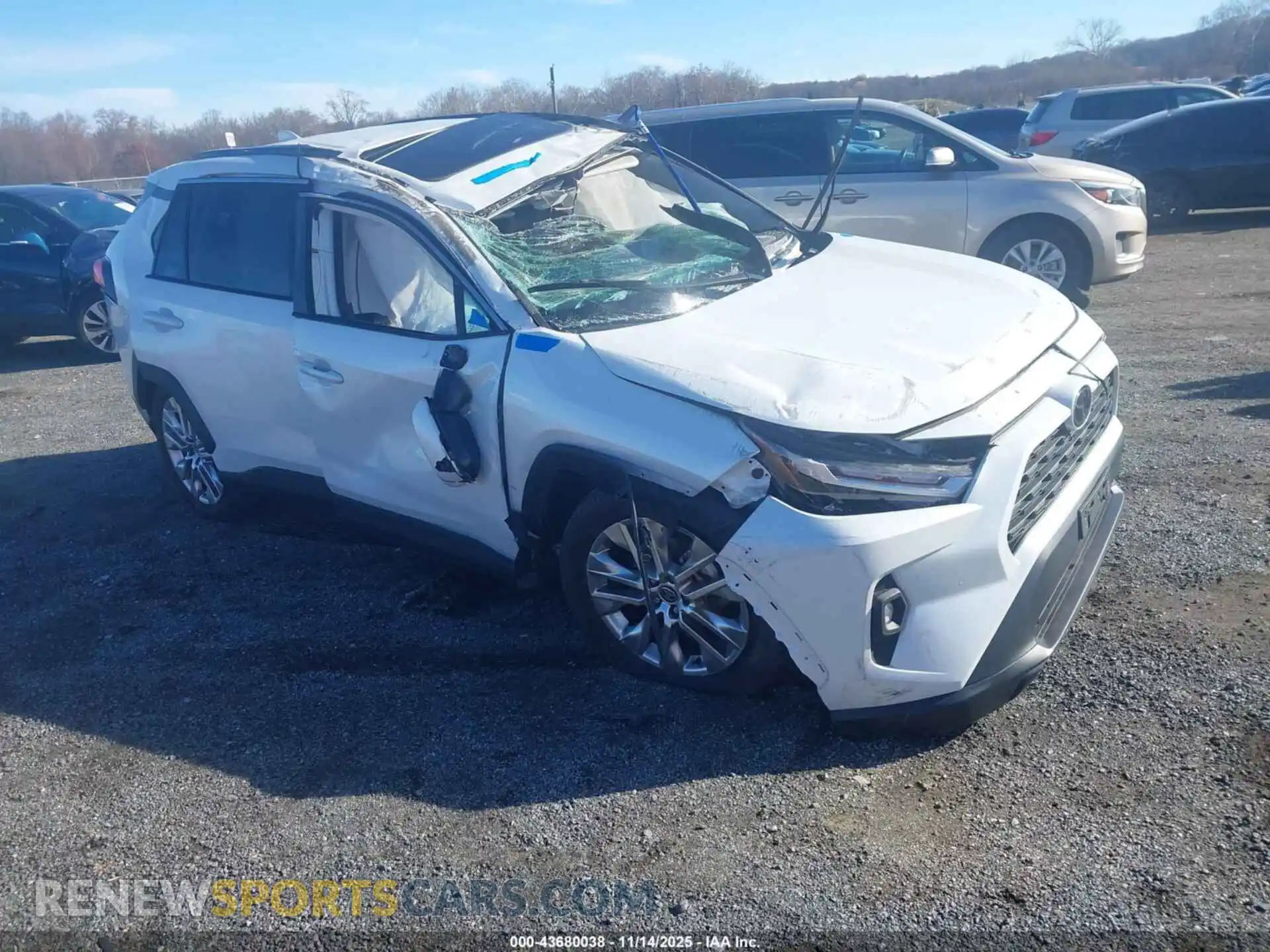 1 Photograph of a damaged car 2T3A1RFV0SW503857 TOYOTA RAV4 2025