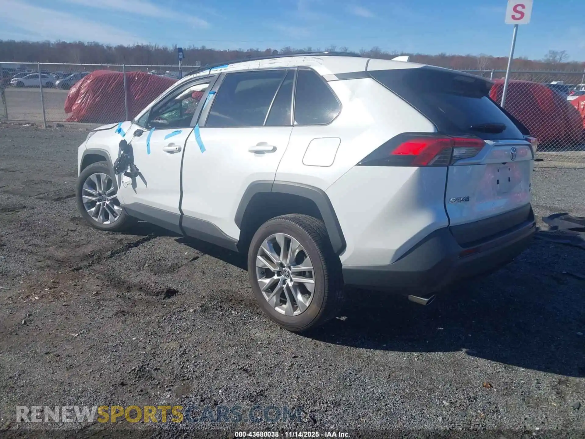 3 Photograph of a damaged car 2T3A1RFV0SW503857 TOYOTA RAV4 2025