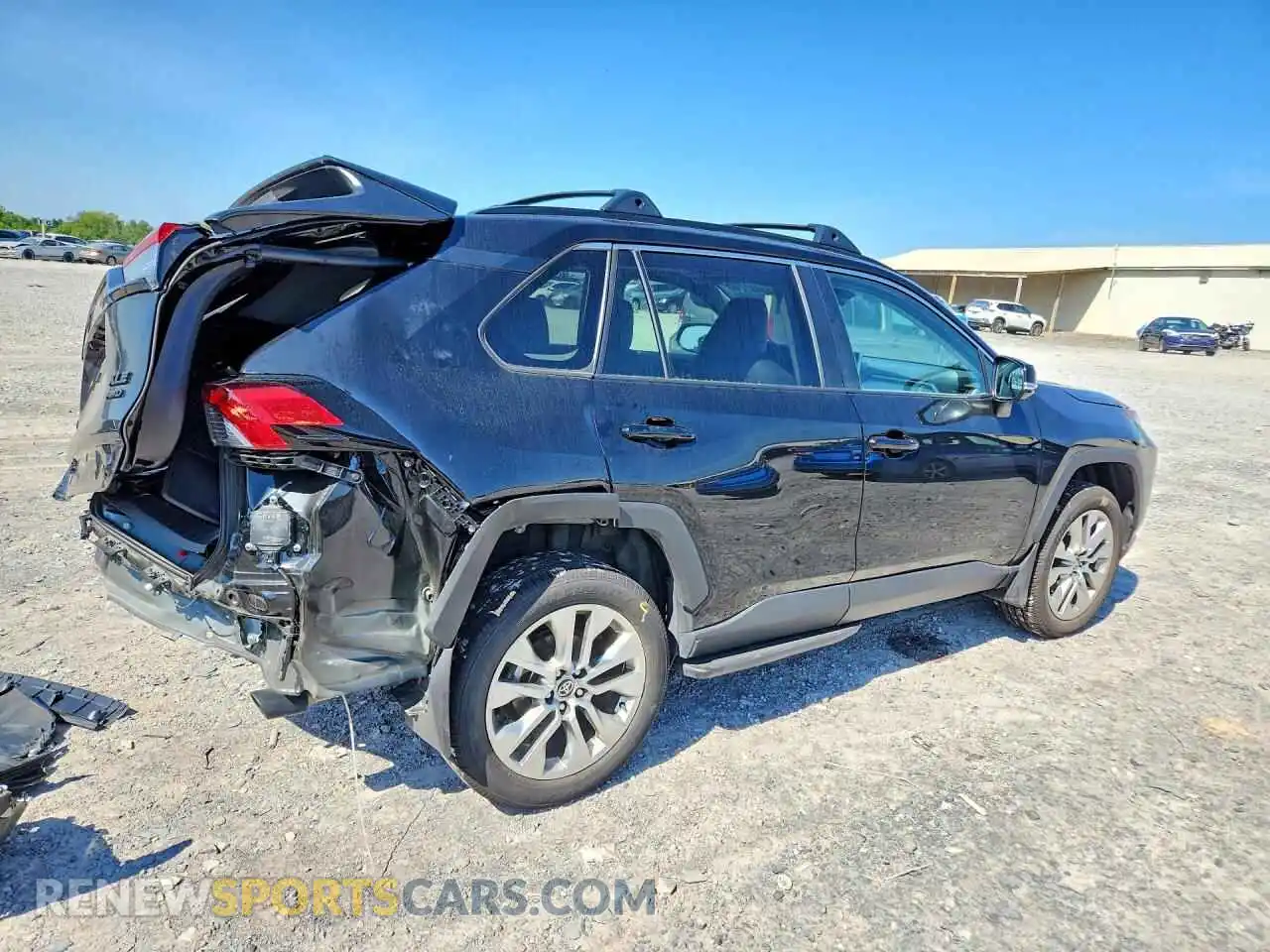 3 Фотография поврежденного автомобиля 2T3A1RFV0SW525793 TOYOTA RAV4 2025