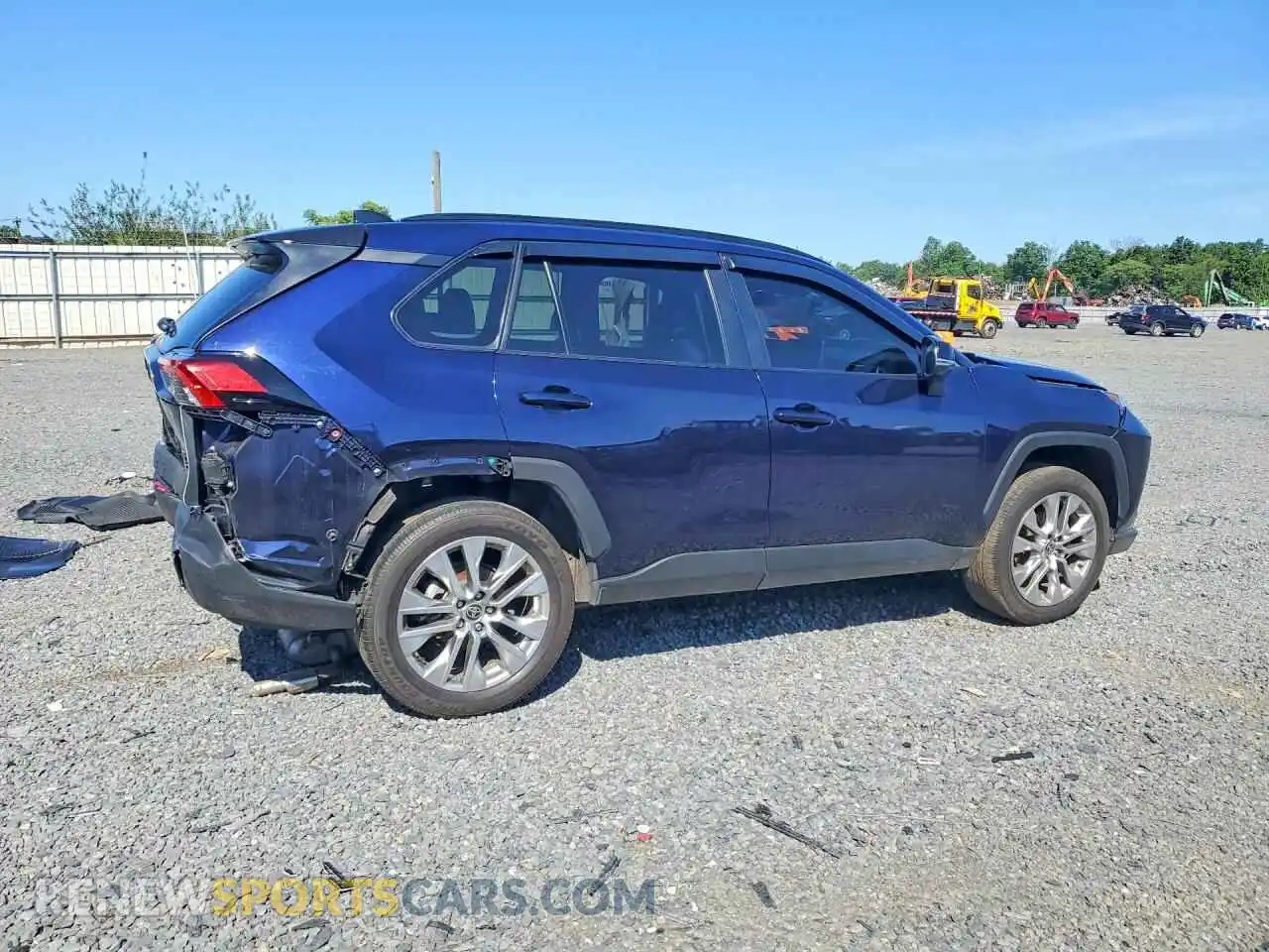 3 Photograph of a damaged car 2T3A1RFV1SW529996 TOYOTA RAV4 2025