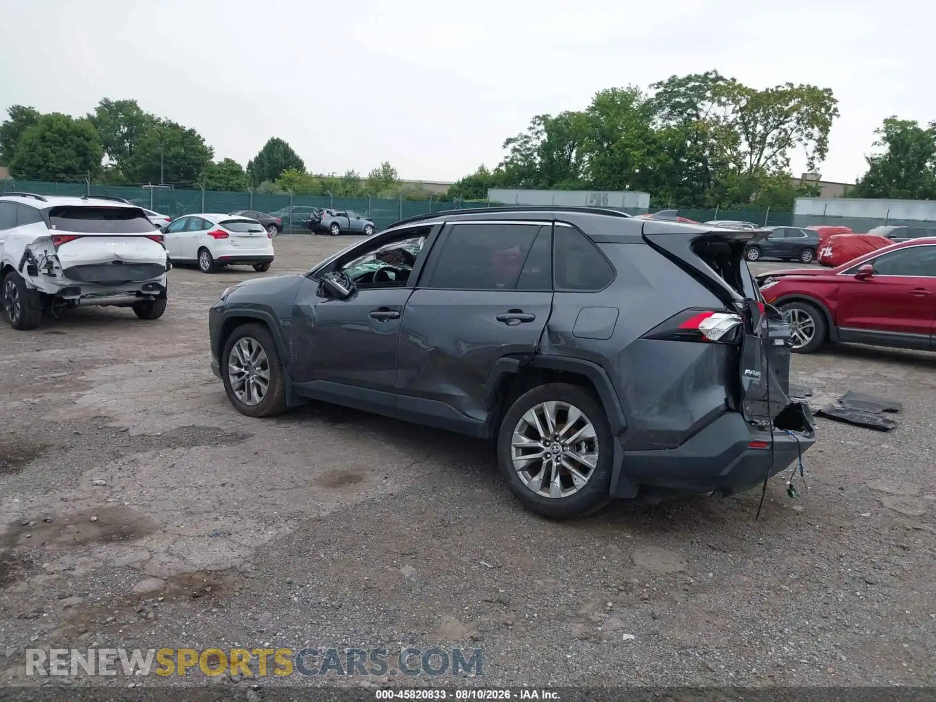 3 Photograph of a damaged car 2T3A1RFV2SC494161 TOYOTA RAV4 2025