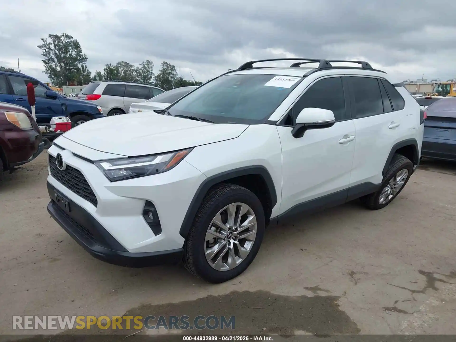 2 Фотография поврежденного автомобиля 2T3A1RFV2SW497415 TOYOTA RAV4 2025