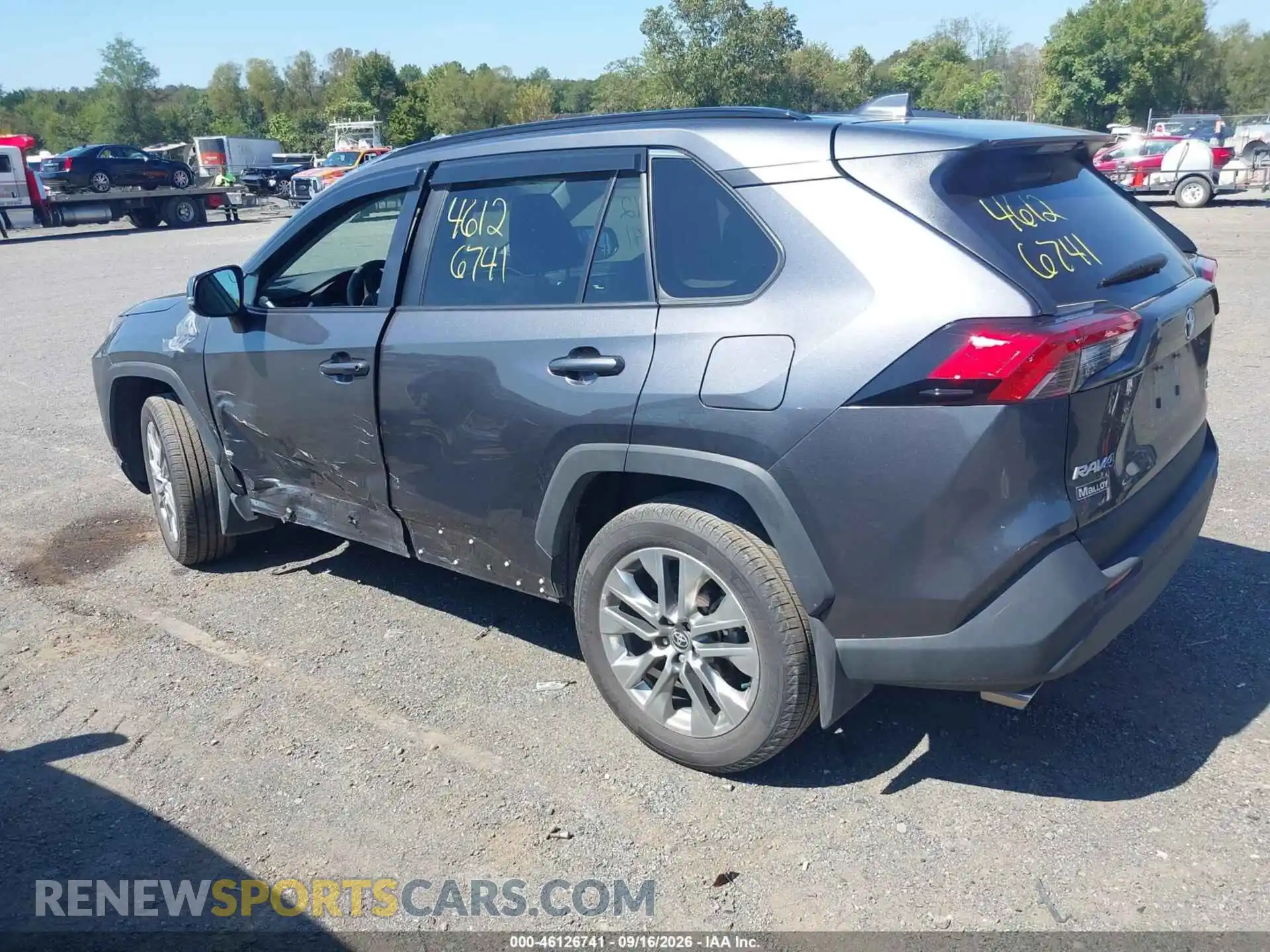 3 Photograph of a damaged car 2T3A1RFV3SC543433 TOYOTA RAV4 2025