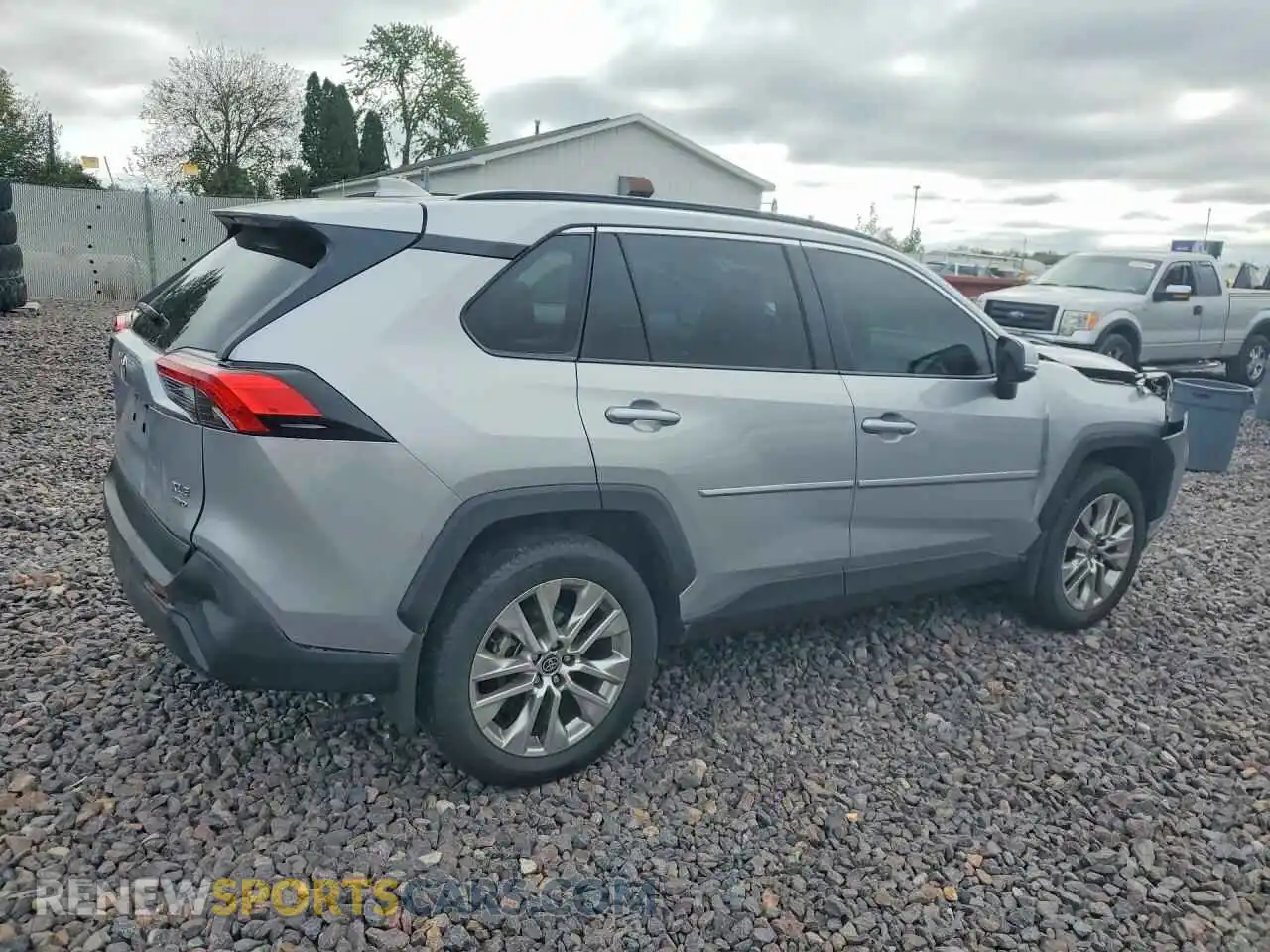 3 fotografías del automóvil dañado 2T3A1RFV3SW532513 TOYOTA RAV4 2025