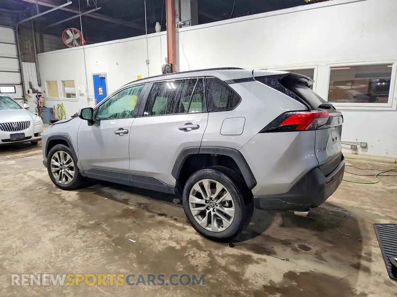 2 Photograph of a damaged car 2T3A1RFV3SW539784 TOYOTA RAV4 2025