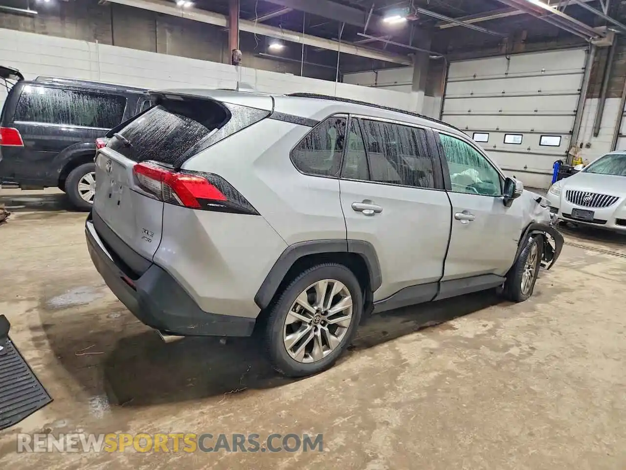 3 Photograph of a damaged car 2T3A1RFV3SW539784 TOYOTA RAV4 2025