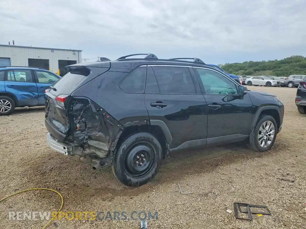 3 fotografías del automóvil dañado 2T3A1RFV3SW601572 TOYOTA RAV4 2025