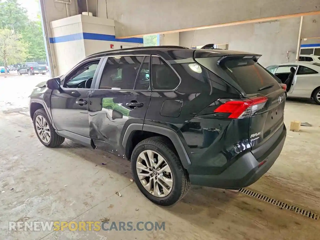 2 Photograph of a damaged car 2T3A1RFV5SW612069 TOYOTA RAV4 2025