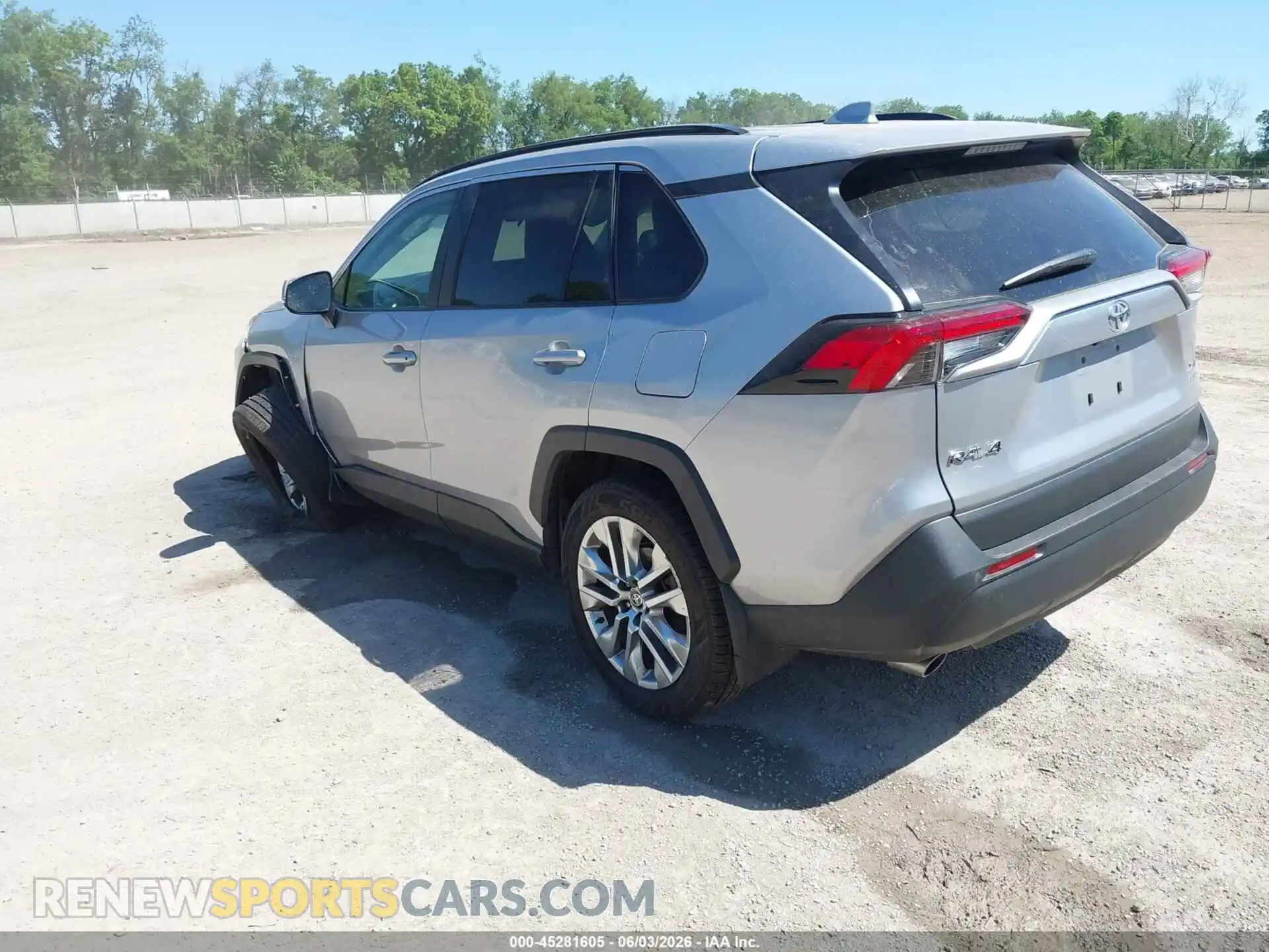 3 Photograph of a damaged car 2T3A1RFV6SC557570 TOYOTA RAV4 2025