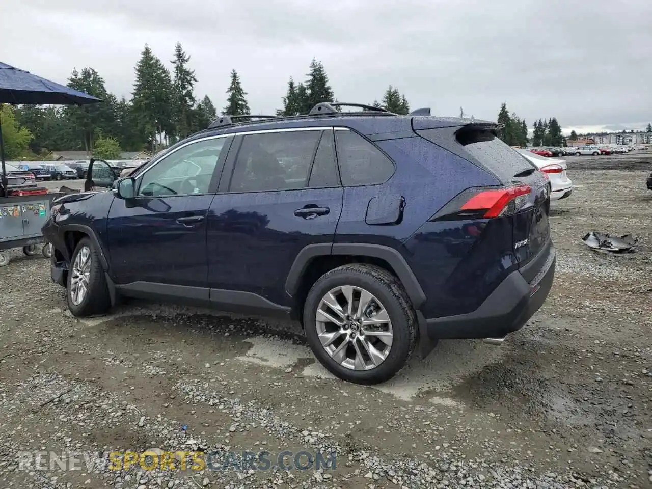2 Photograph of a damaged car 2T3A1RFV6SW562752 TOYOTA RAV4 2025