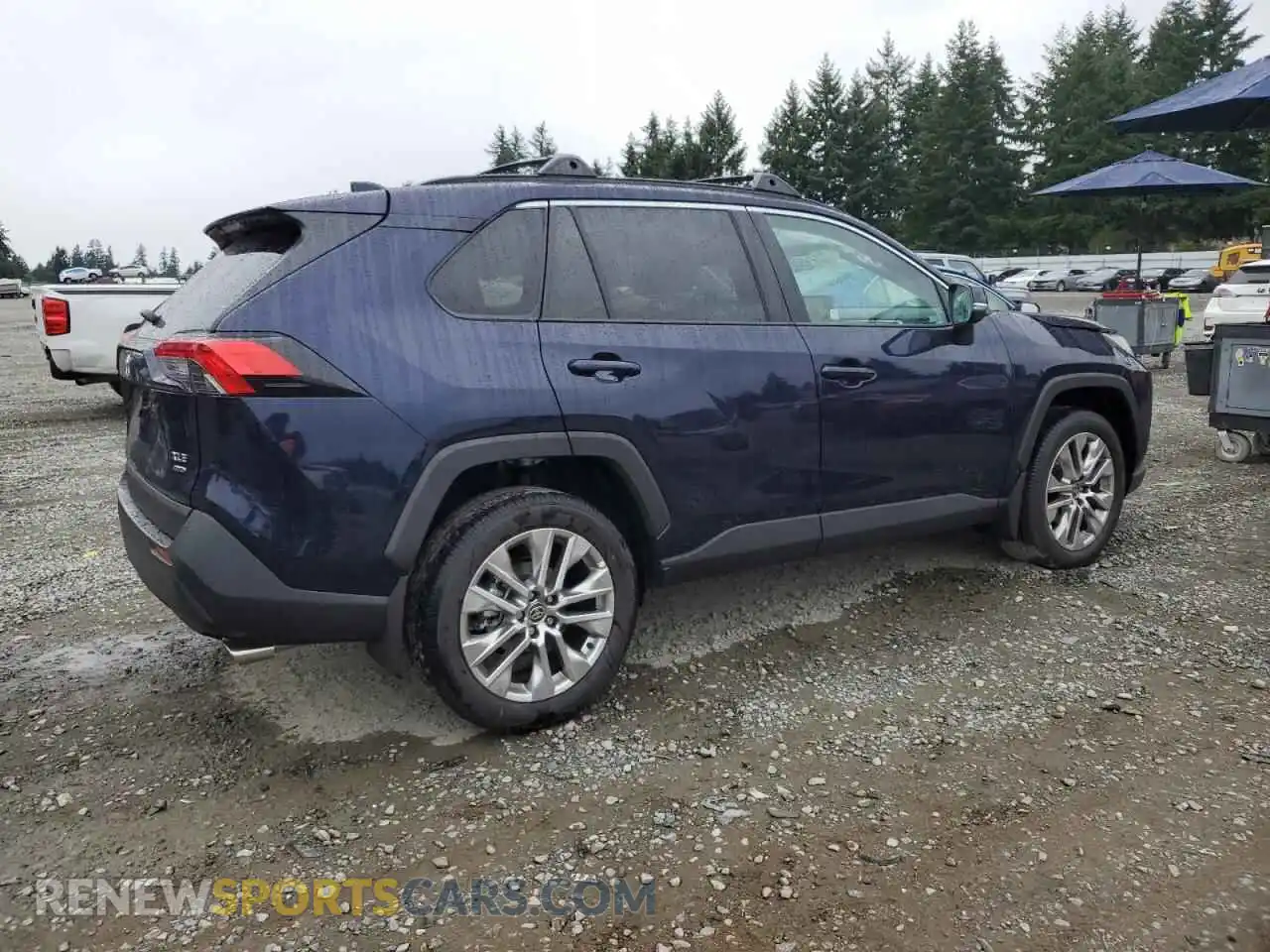 3 Photograph of a damaged car 2T3A1RFV6SW562752 TOYOTA RAV4 2025