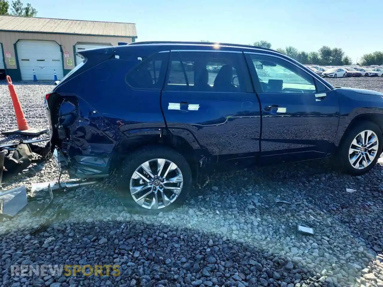 3 Фотография поврежденного автомобиля 2T3A1RFV6SW613196 TOYOTA RAV4 2025