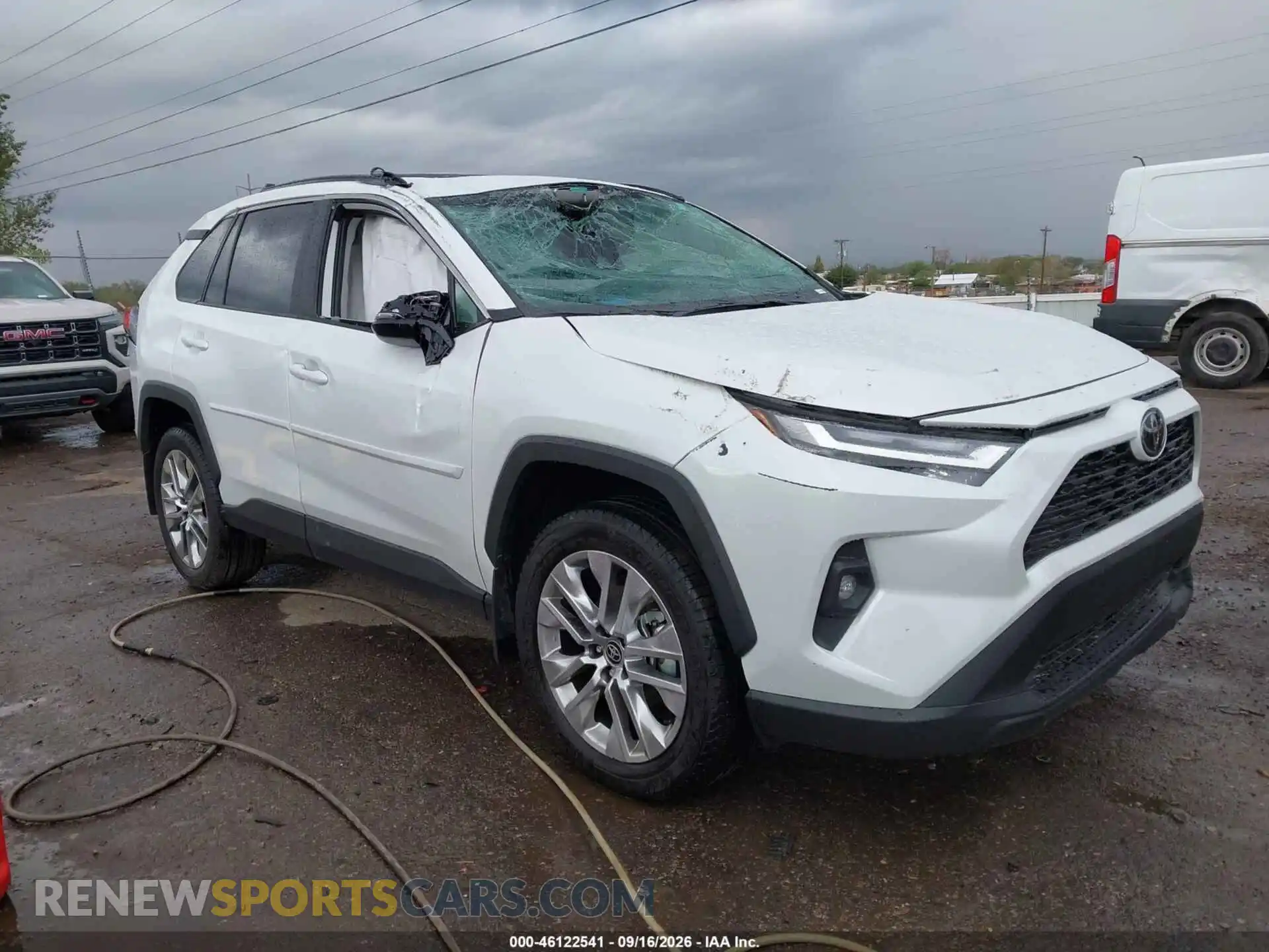 1 Photograph of a damaged car 2T3A1RFV7SW636499 TOYOTA RAV4 2025