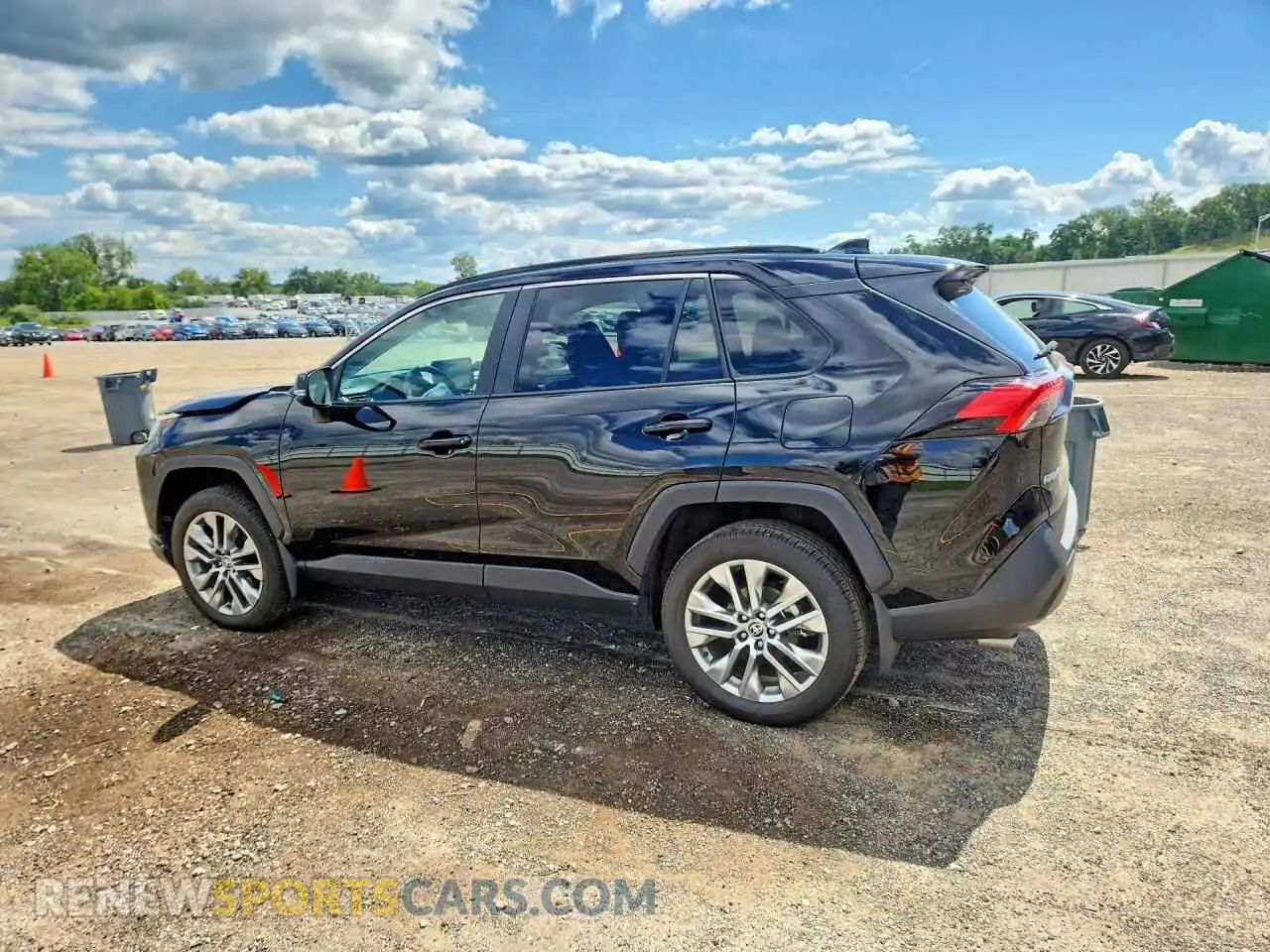 2 fotografías del automóvil dañado 2T3A1RFV8SW551784 TOYOTA RAV4 2025