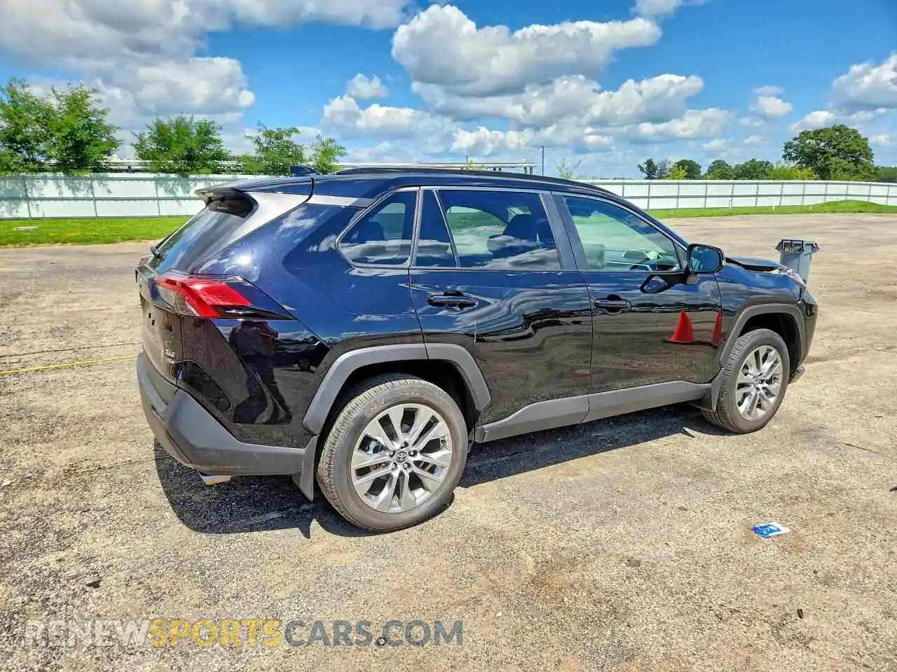 3 fotografías del automóvil dañado 2T3A1RFV8SW551784 TOYOTA RAV4 2025