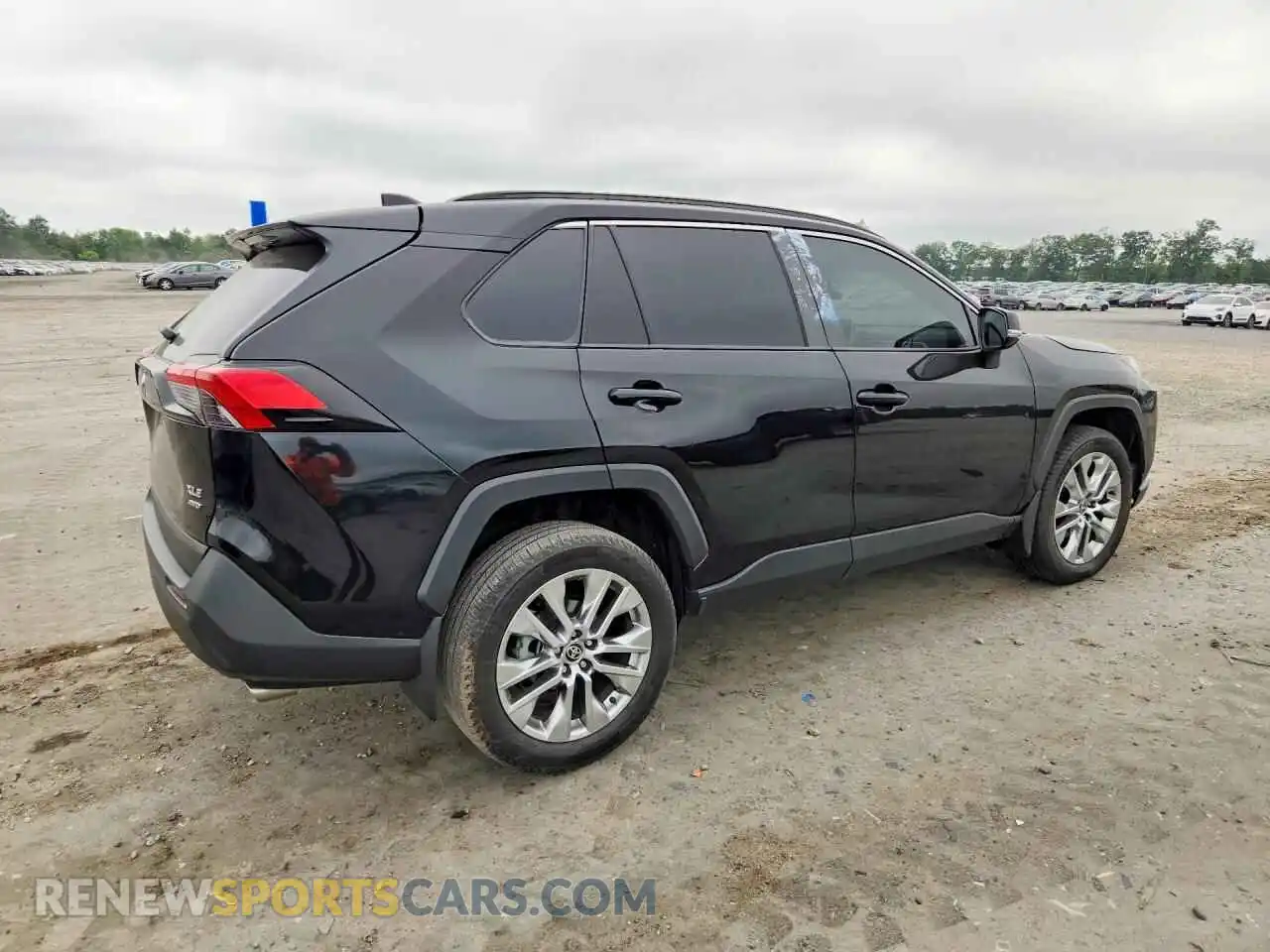 3 Photograph of a damaged car 2T3A1RFV9SC581894 TOYOTA RAV4 2025
