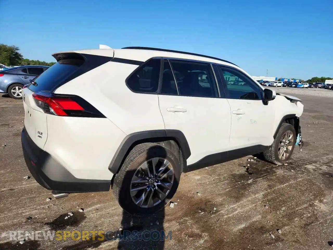 3 Фотография поврежденного автомобиля 2T3A1RFVXSW594183 TOYOTA RAV4 2025