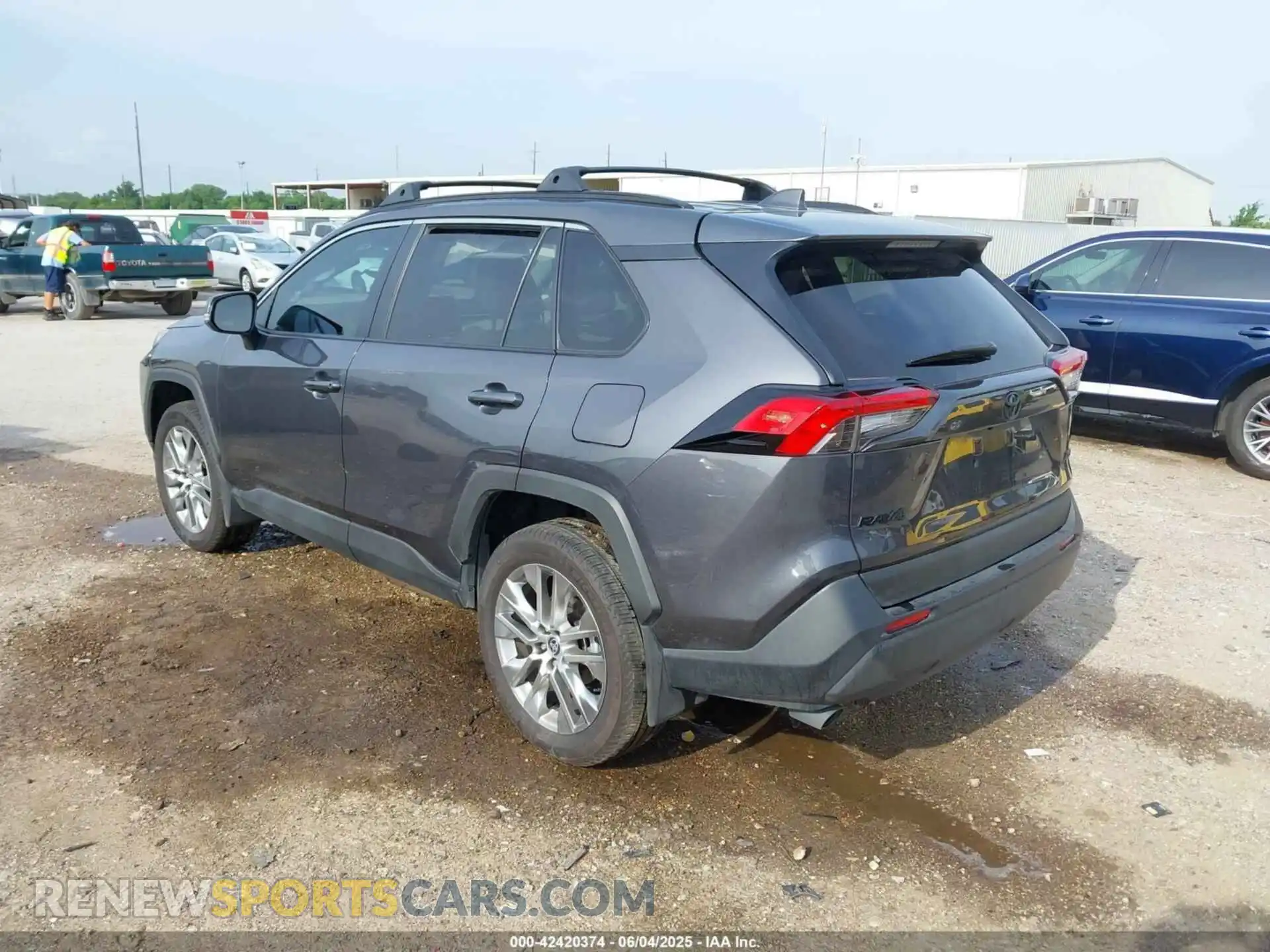 3 Photograph of a damaged car 2T3C1RFV0SW369988 TOYOTA RAV4 2025