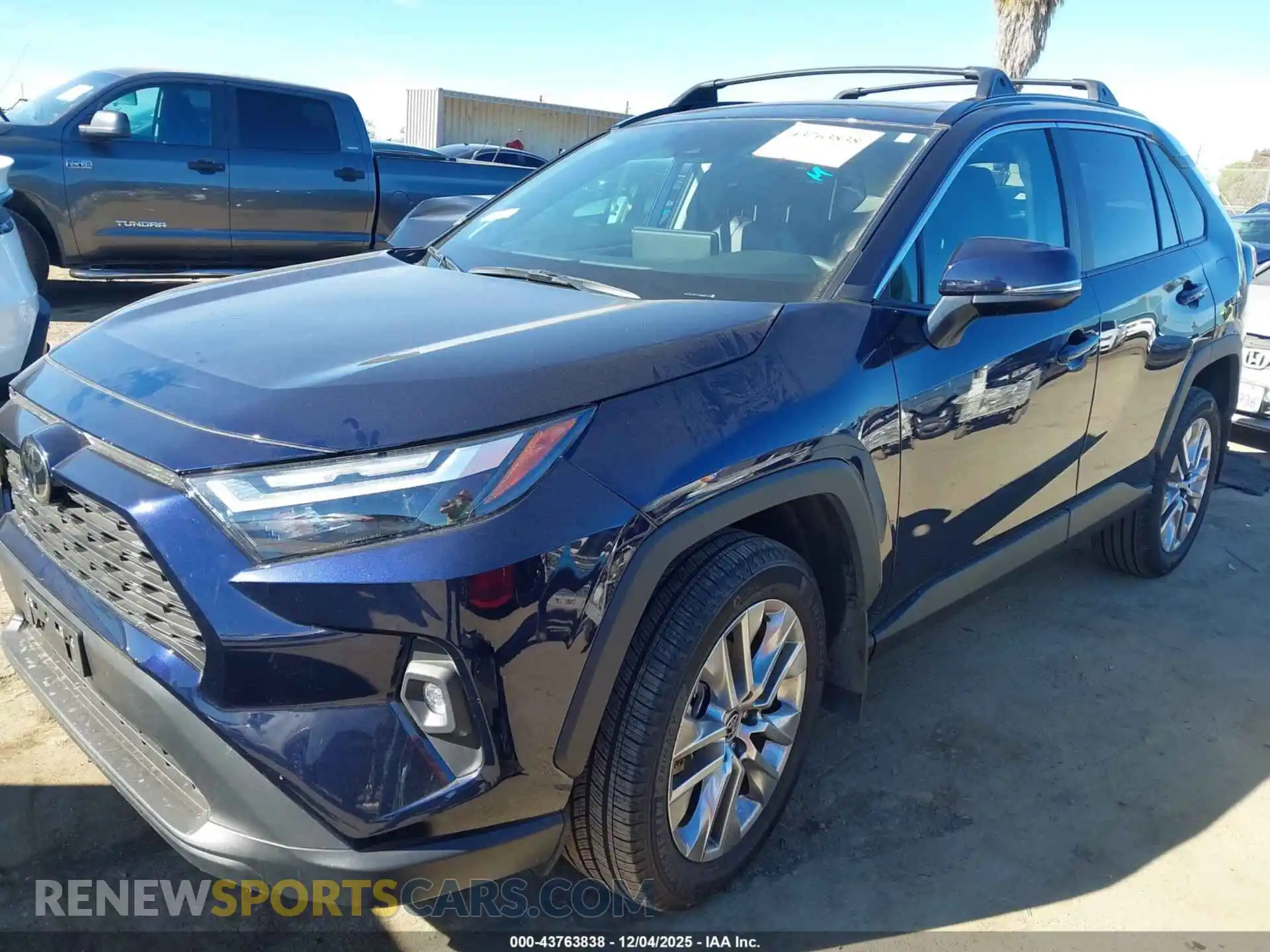2 fotografías del automóvil dañado 2T3C1RFV1SW388131 TOYOTA RAV4 2025