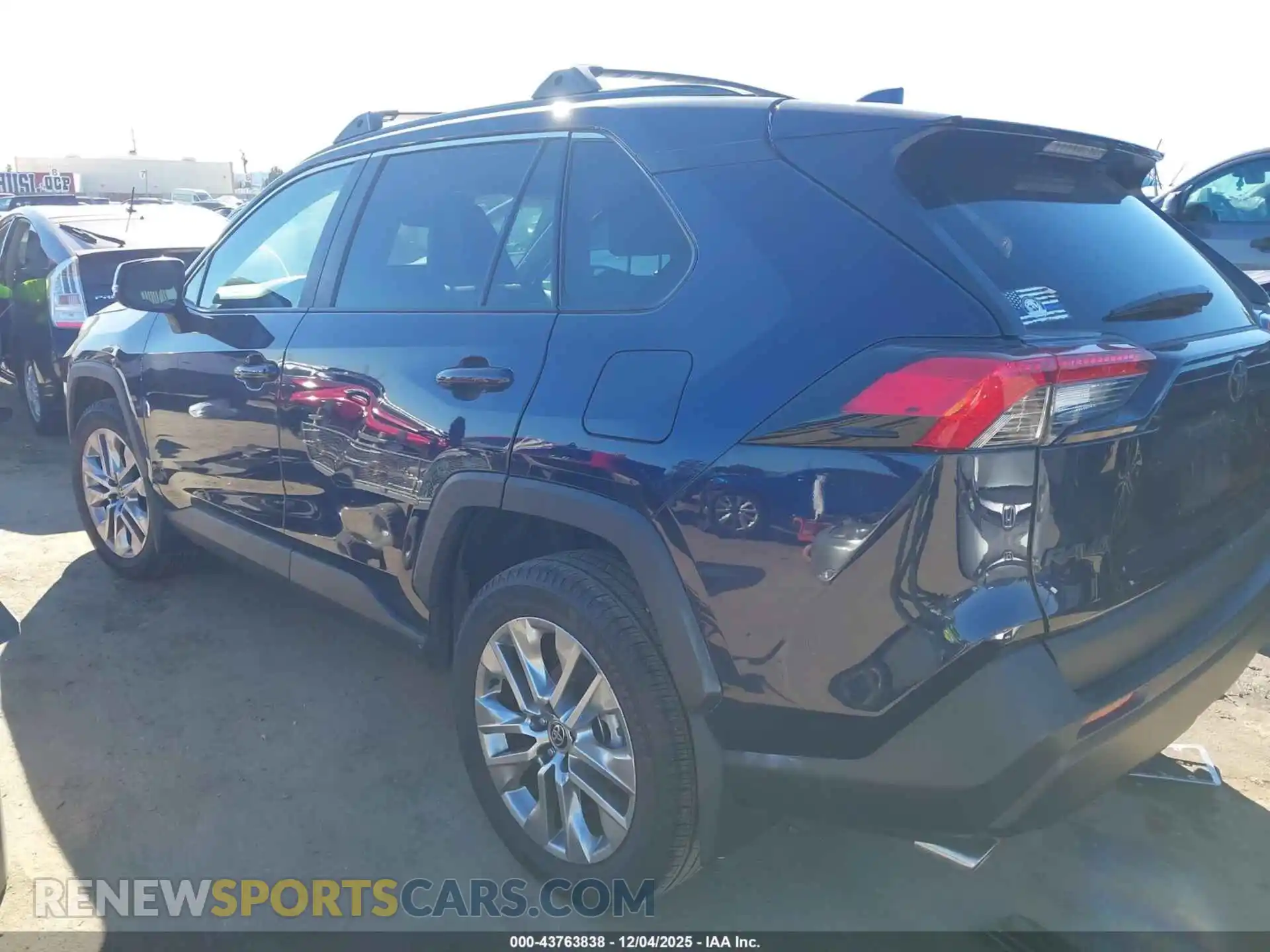 3 fotografías del automóvil dañado 2T3C1RFV1SW388131 TOYOTA RAV4 2025