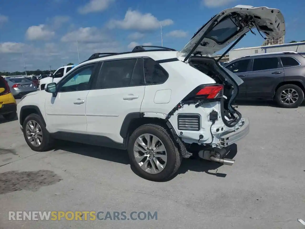 2 Photograph of a damaged car 2T3C1RFV1SW392793 TOYOTA RAV4 2025