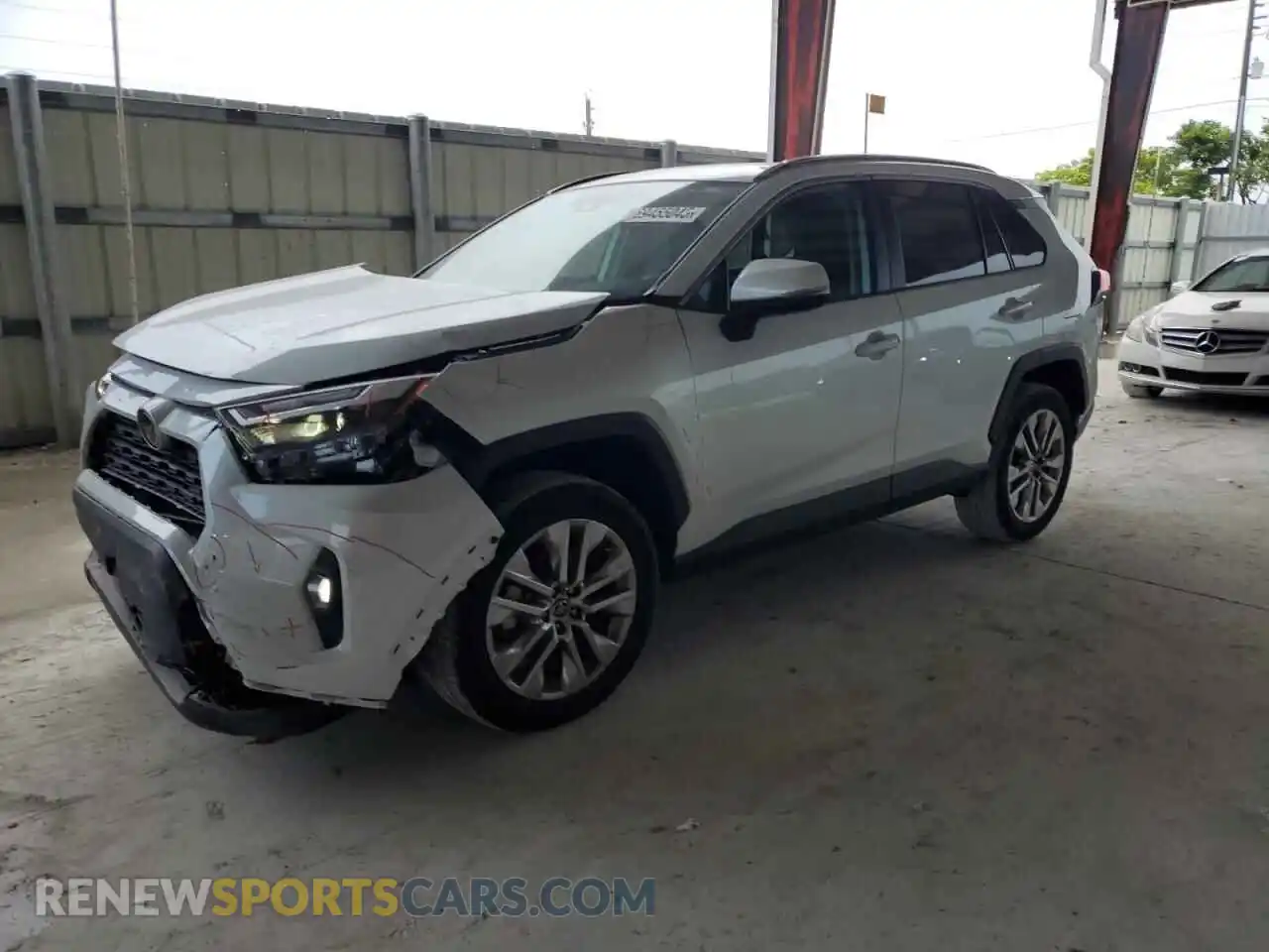 1 Photograph of a damaged car 2T3C1RFV2SW371595 TOYOTA RAV4 2025