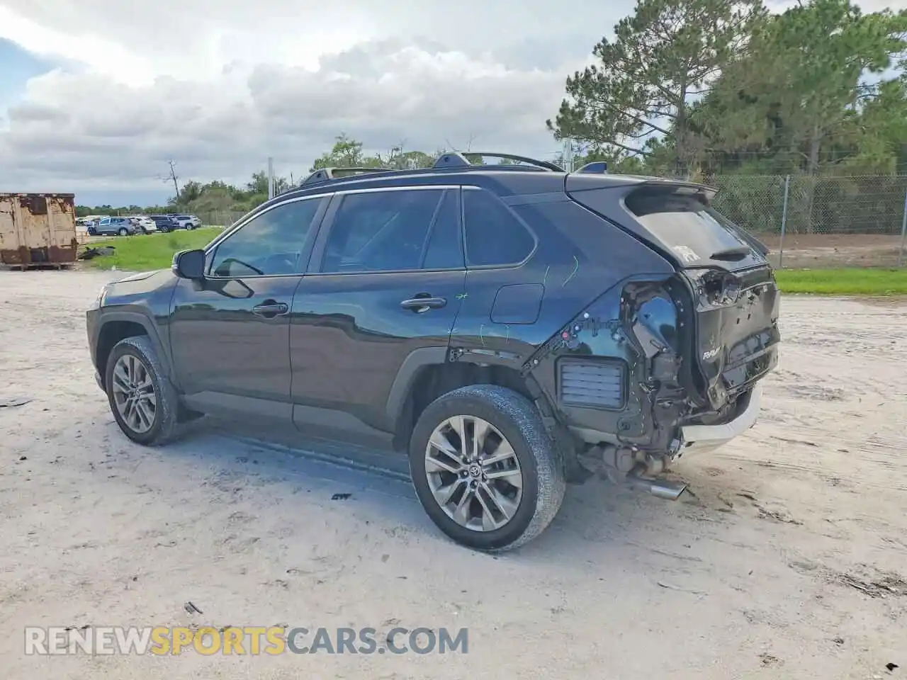 2 Photograph of a damaged car 2T3C1RFV2SW391913 TOYOTA RAV4 2025