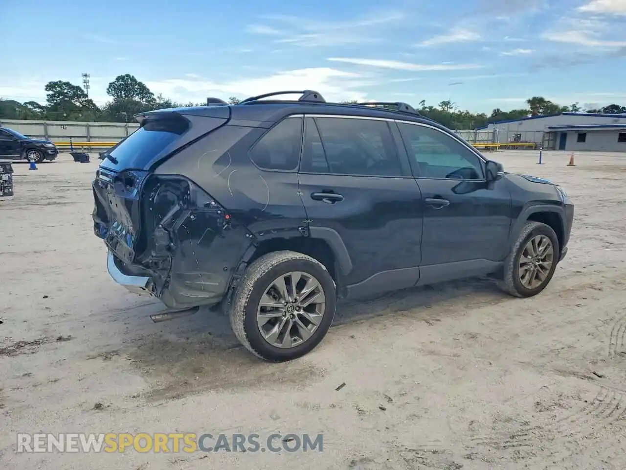 3 Photograph of a damaged car 2T3C1RFV2SW391913 TOYOTA RAV4 2025