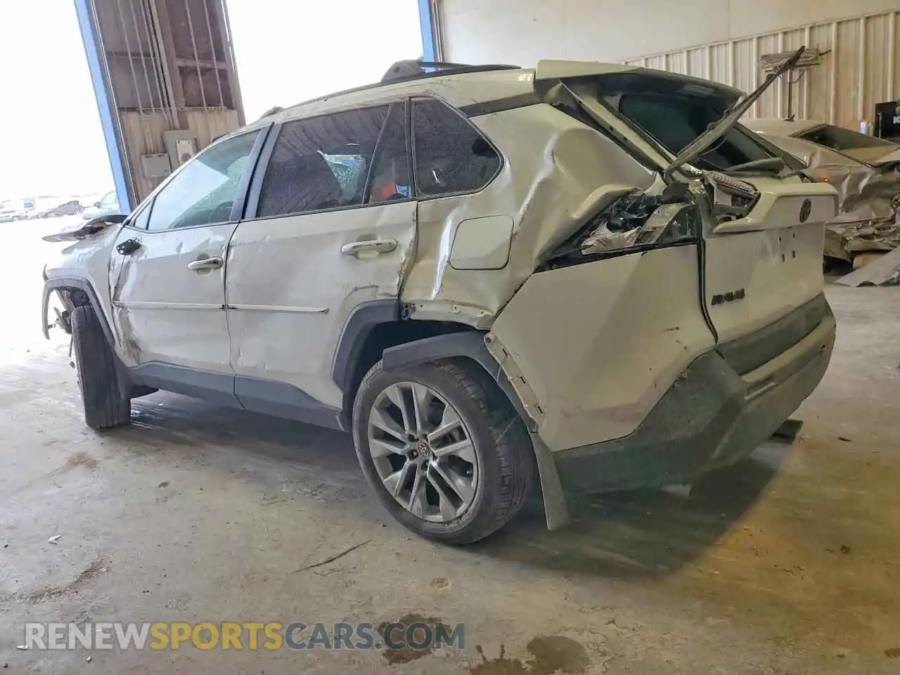 2 Photograph of a damaged car 2T3C1RFV2SW402098 TOYOTA RAV4 2025