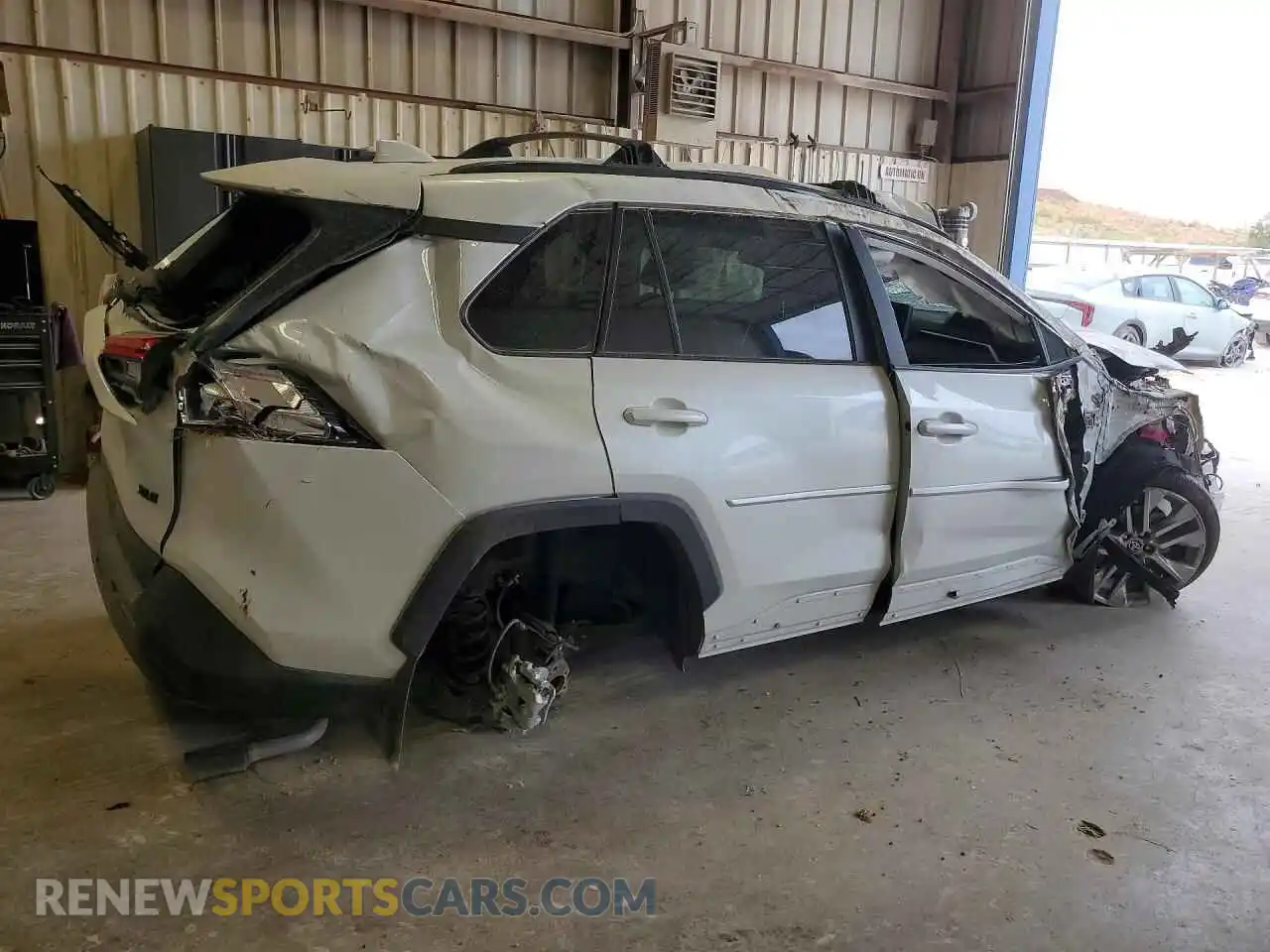 3 Photograph of a damaged car 2T3C1RFV2SW402098 TOYOTA RAV4 2025