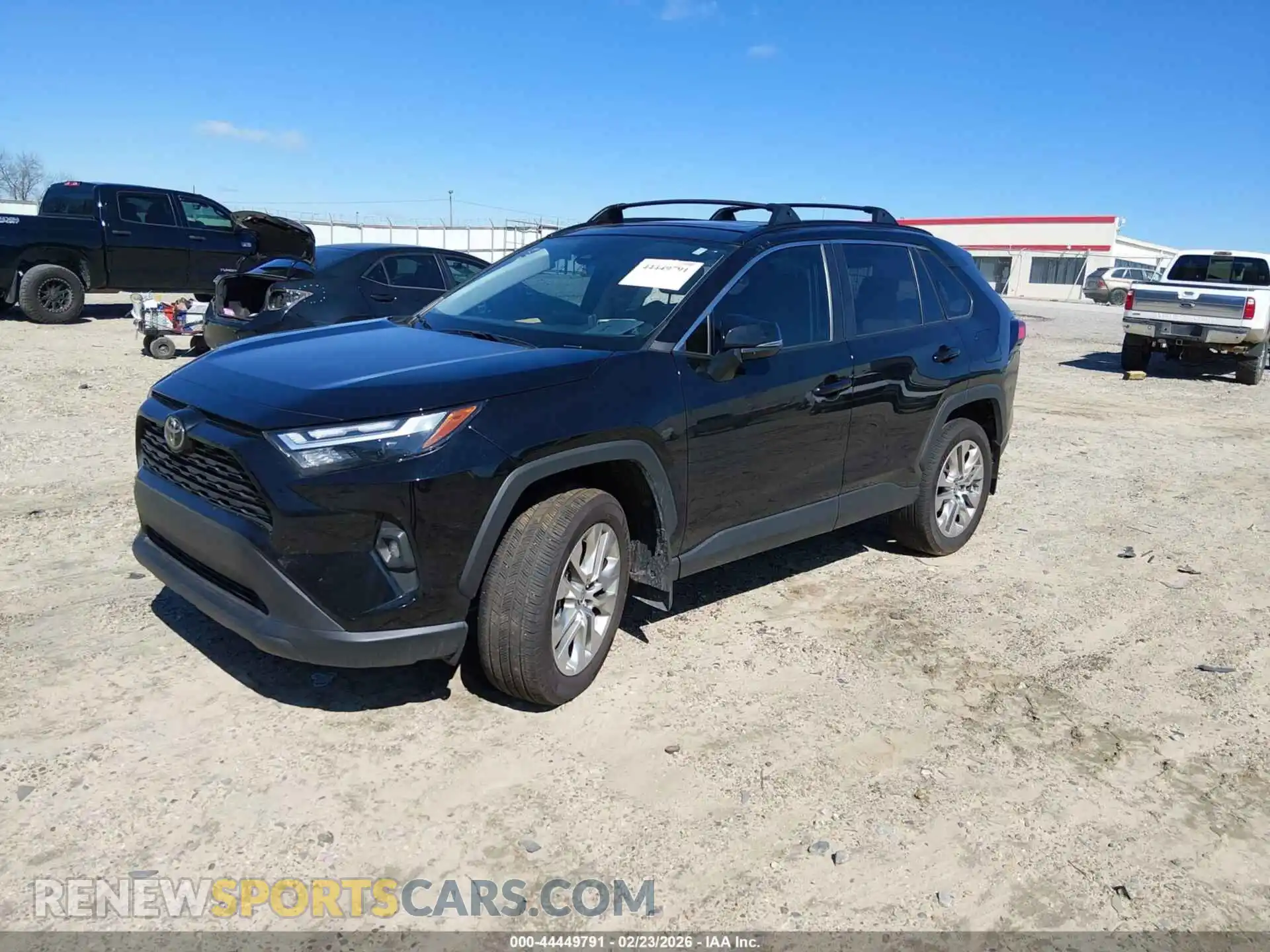 2 fotografías del automóvil dañado 2T3C1RFV3SC314940 TOYOTA RAV4 2025