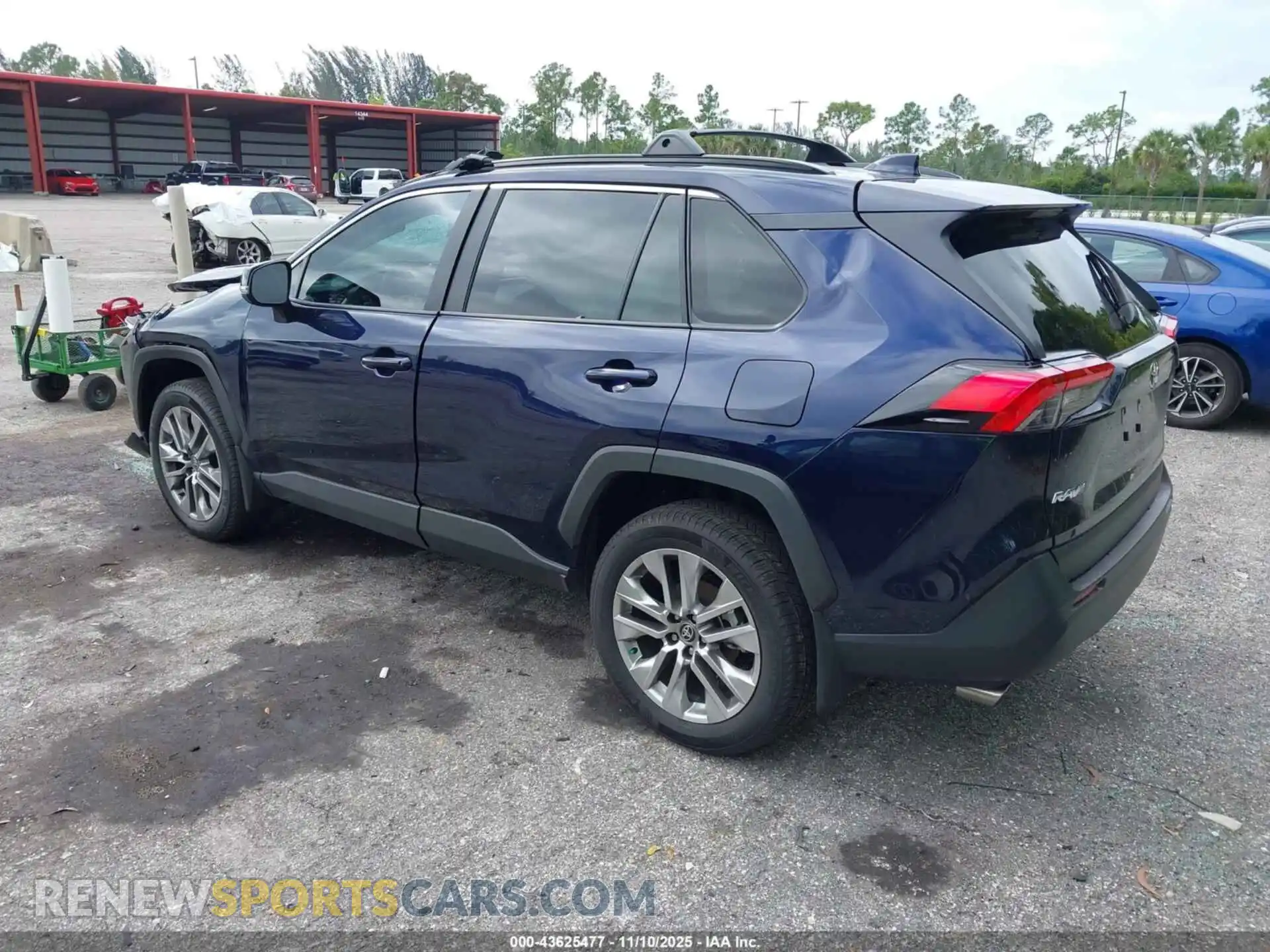 3 Photograph of a damaged car 2T3C1RFV5SW407781 TOYOTA RAV4 2025