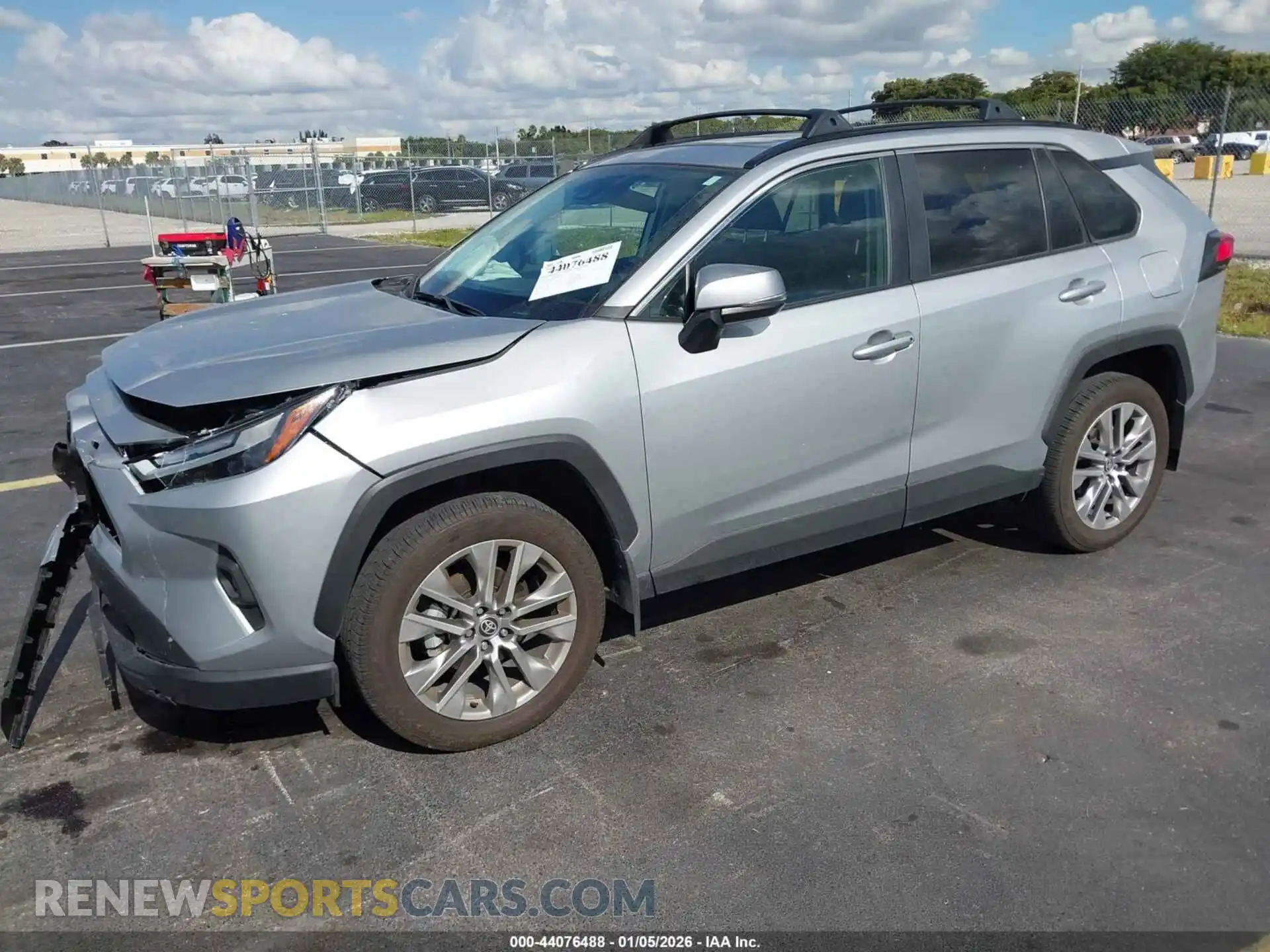 2 Фотография поврежденного автомобиля 2T3C1RFV6SW400452 TOYOTA RAV4 2025