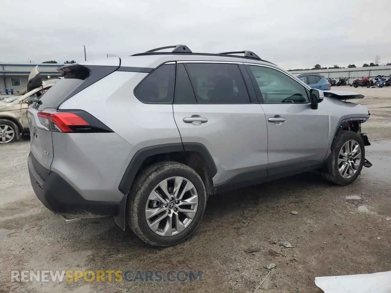3 Photograph of a damaged car 2T3C1RFV6SW422418 TOYOTA RAV4 2025