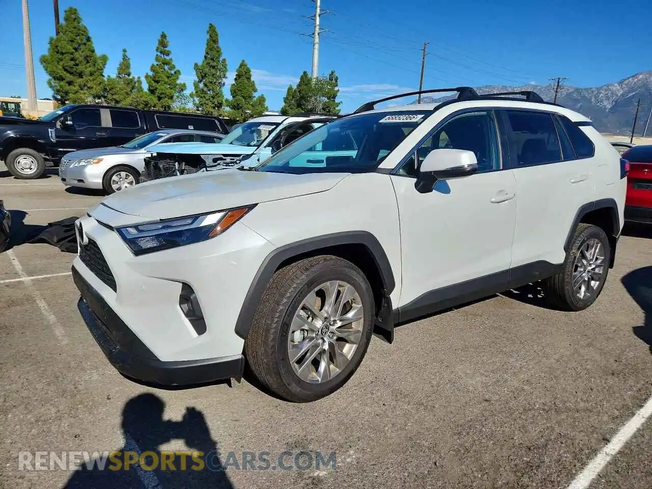 1 Photograph of a damaged car 2T3C1RFV6SW440319 TOYOTA RAV4 2025