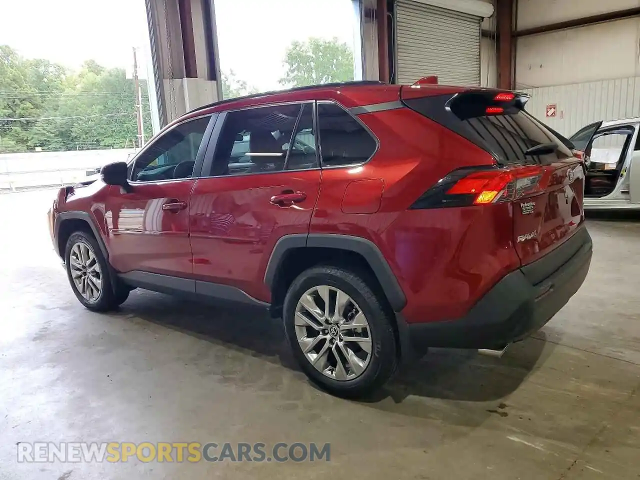 2 Photograph of a damaged car 2T3C1RFV7SW400492 TOYOTA RAV4 2025