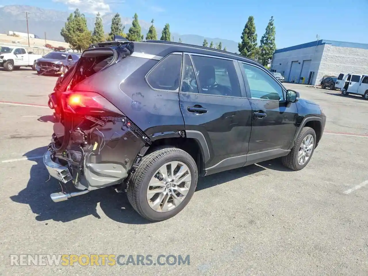 3 Photograph of a damaged car 2T3C1RFV8SC359372 TOYOTA RAV4 2025