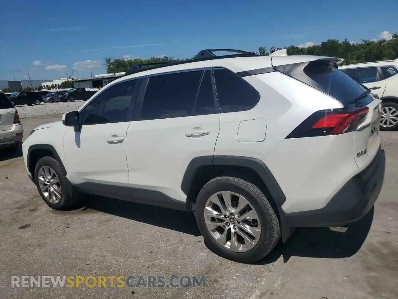 2 Photograph of a damaged car 2T3C1RFV8SW366661 TOYOTA RAV4 2025