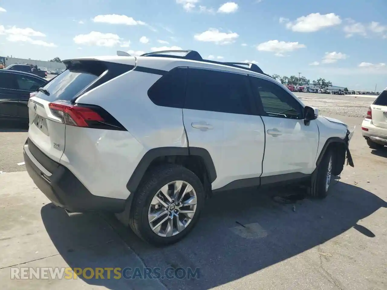 3 Photograph of a damaged car 2T3C1RFV8SW366661 TOYOTA RAV4 2025